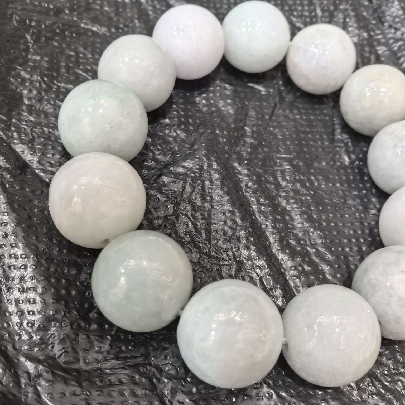 Wholesale of A-grade jade bracelets, tourist handicrafts, men's and women's couple bracelets, accessories and gifts details Picture