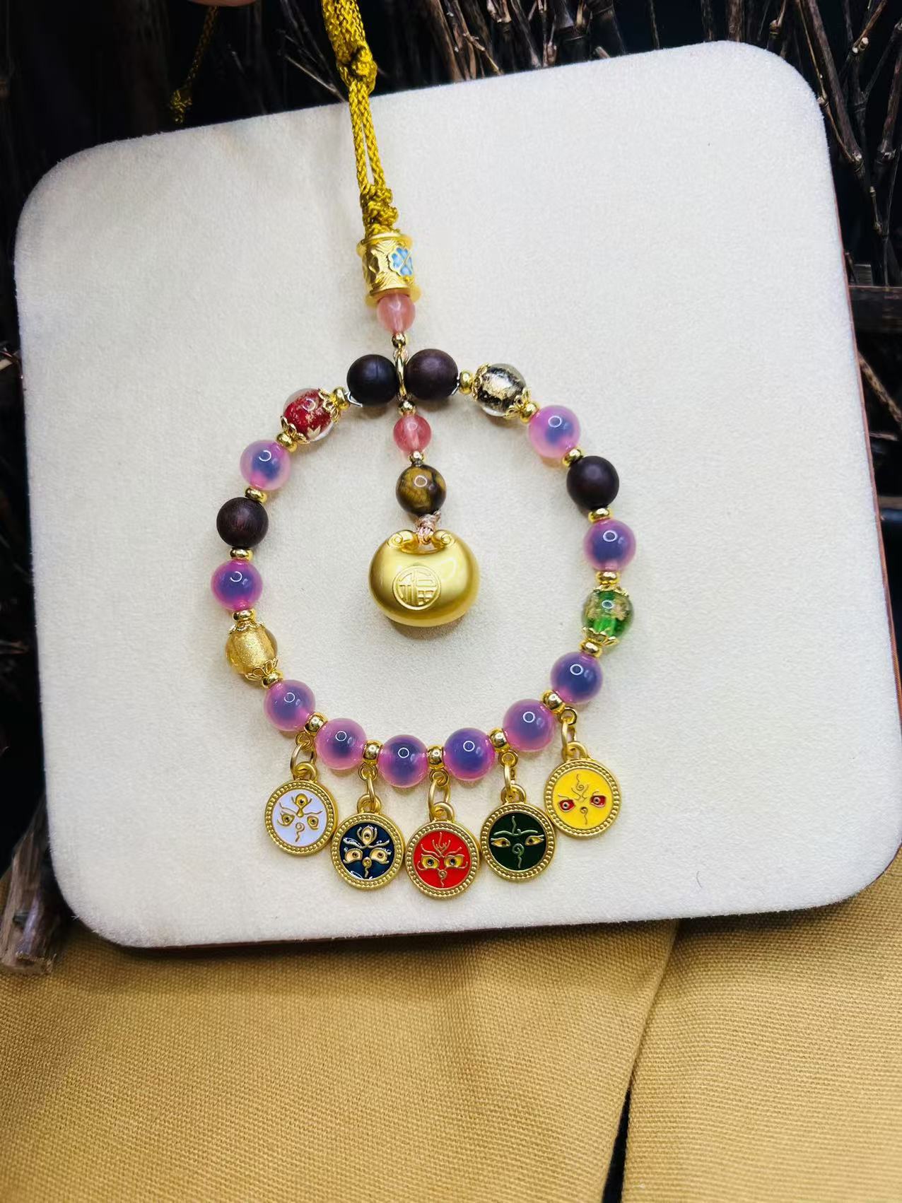 Wholesale of the same style of sugar heart agate car hanging bags and car rearview mirror hanging accessories from the manufacturer details Picture