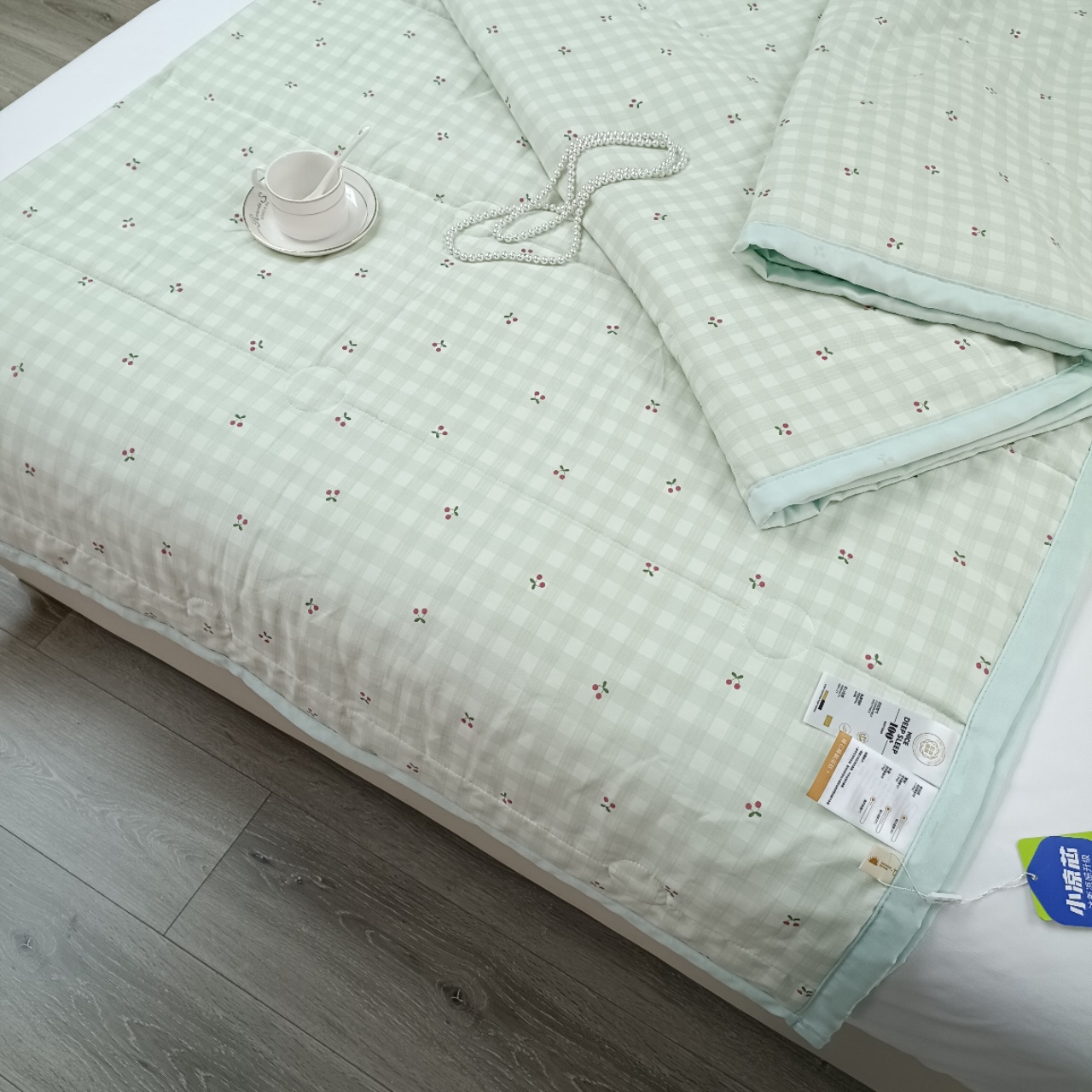The 2025 new milk print phone summer quilt is fresh and cute. A large quantity of summer cooling quilts and air-conditioned quilts are in stock for export pic 3