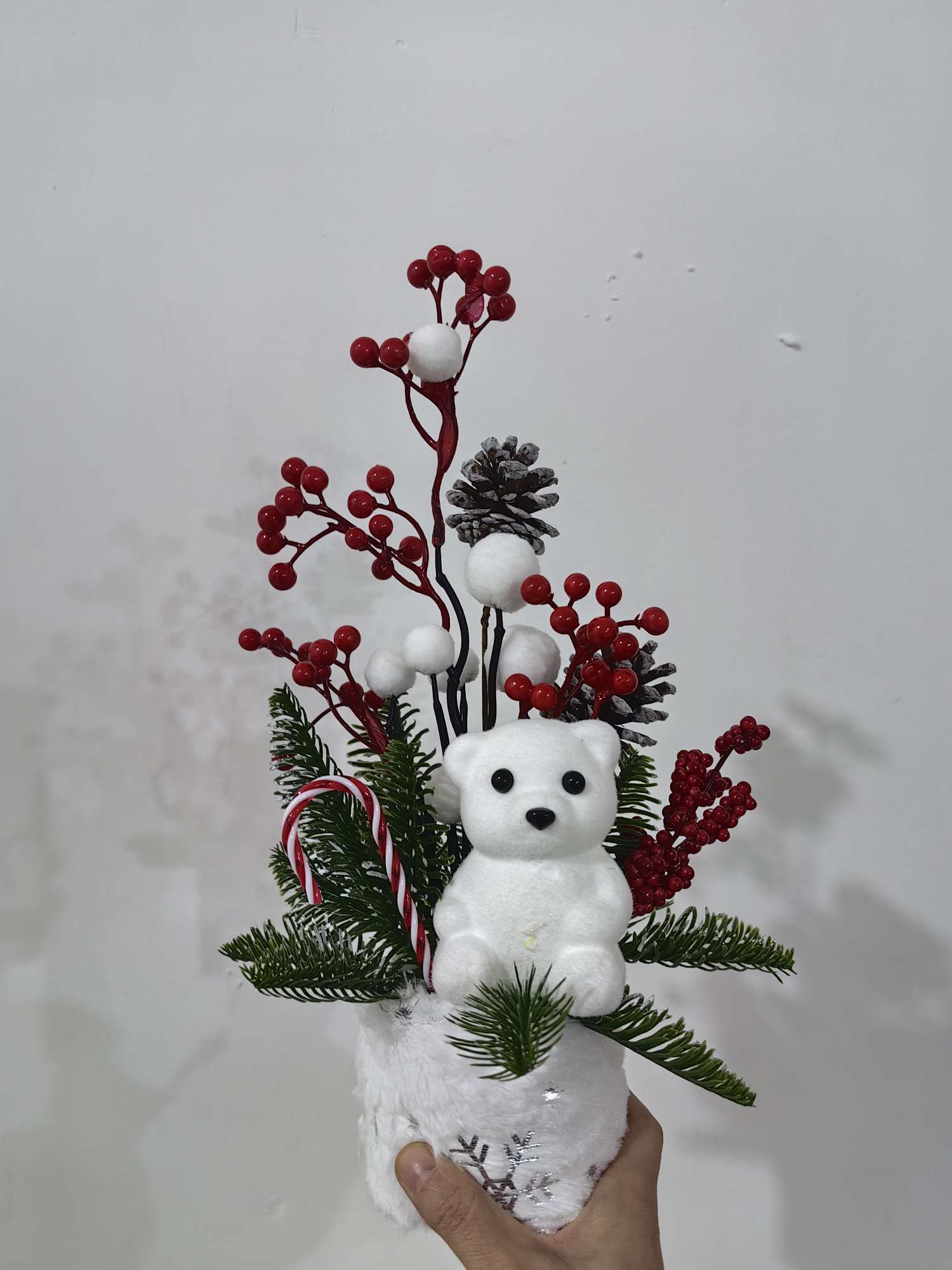 Christmas culture office decorations Christmas tree Bear ornaments Christmas tree red fruit decorations Unique Christmas tree decorations add to the festive atmosphere Christmas tree