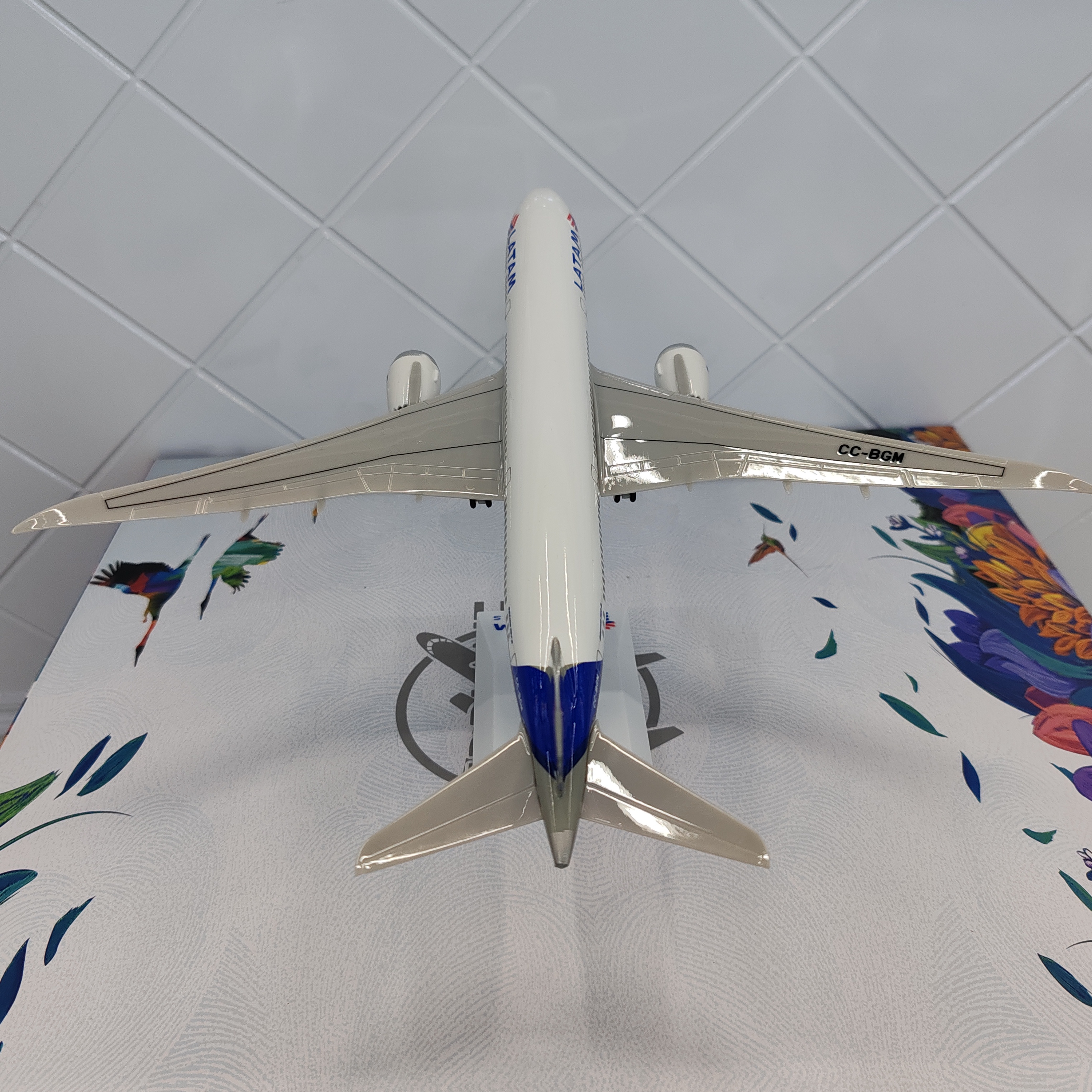 飞机模型（B787智利LATAM拉塔姆航空飞机模型）仿真飞机模型 ABS飞机模型 LED声控飞机模型 航空 模型详情8