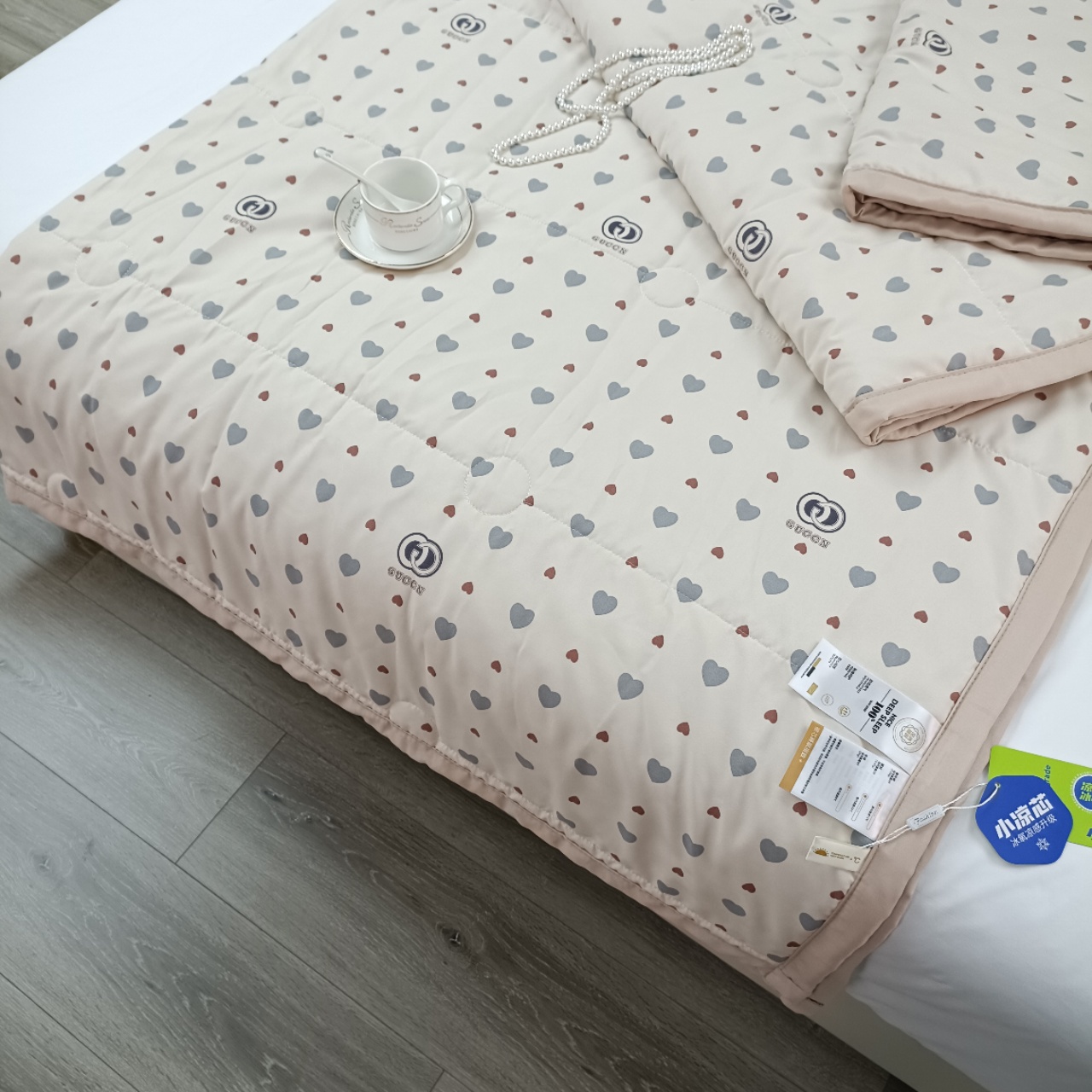 The 2025 new milk print phone summer quilt is fresh and cute. A large quantity of summer cooling quilts and air-conditioned quilts are in stock for export pic 9