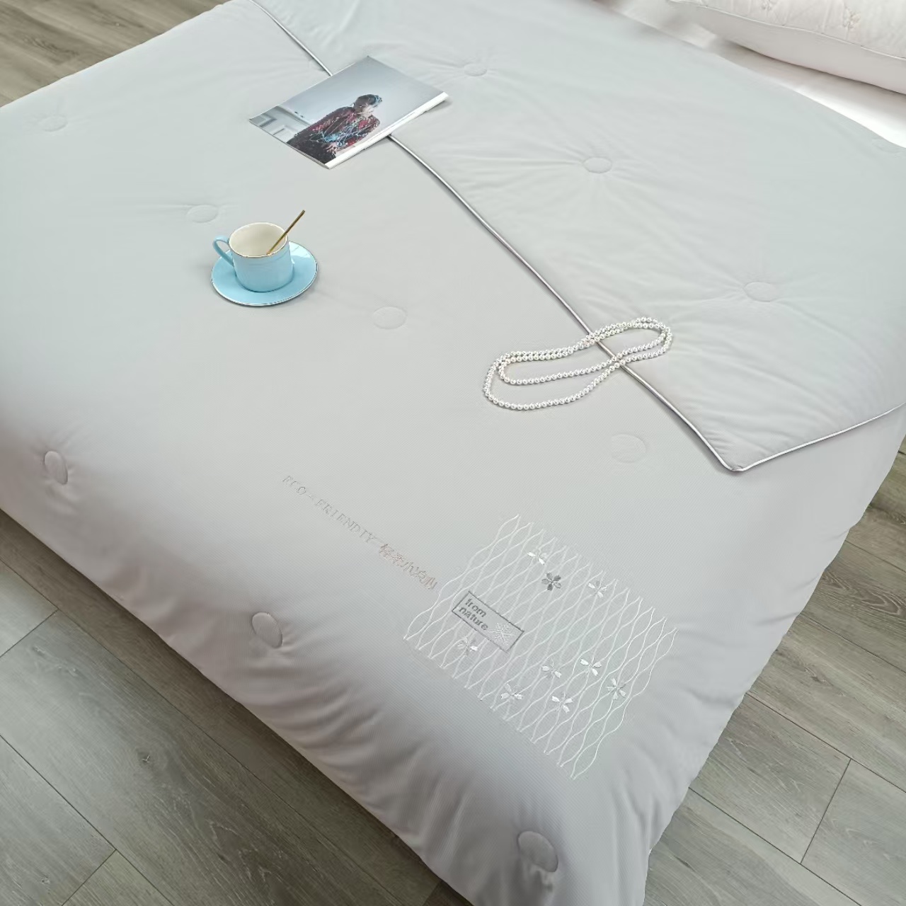 夏凉被/空调被子/被子/羽绒被/纯棉被套白底实物图