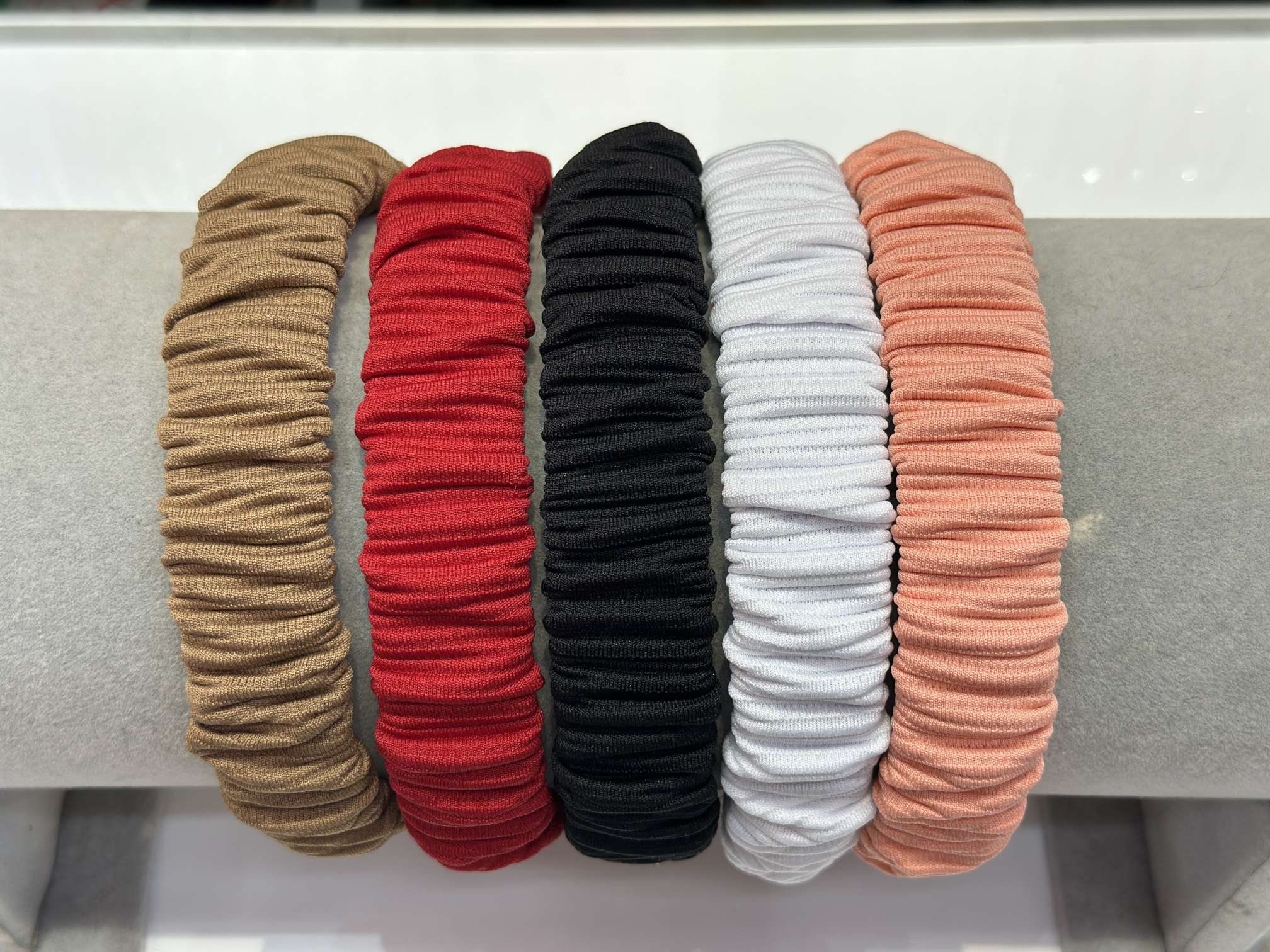 The thick-striped large headband with a Middle and South American style, the wrinkled headband, the wide toothless accessory, the hair accessory and headband are classic and long-lasting without fading detail image 2