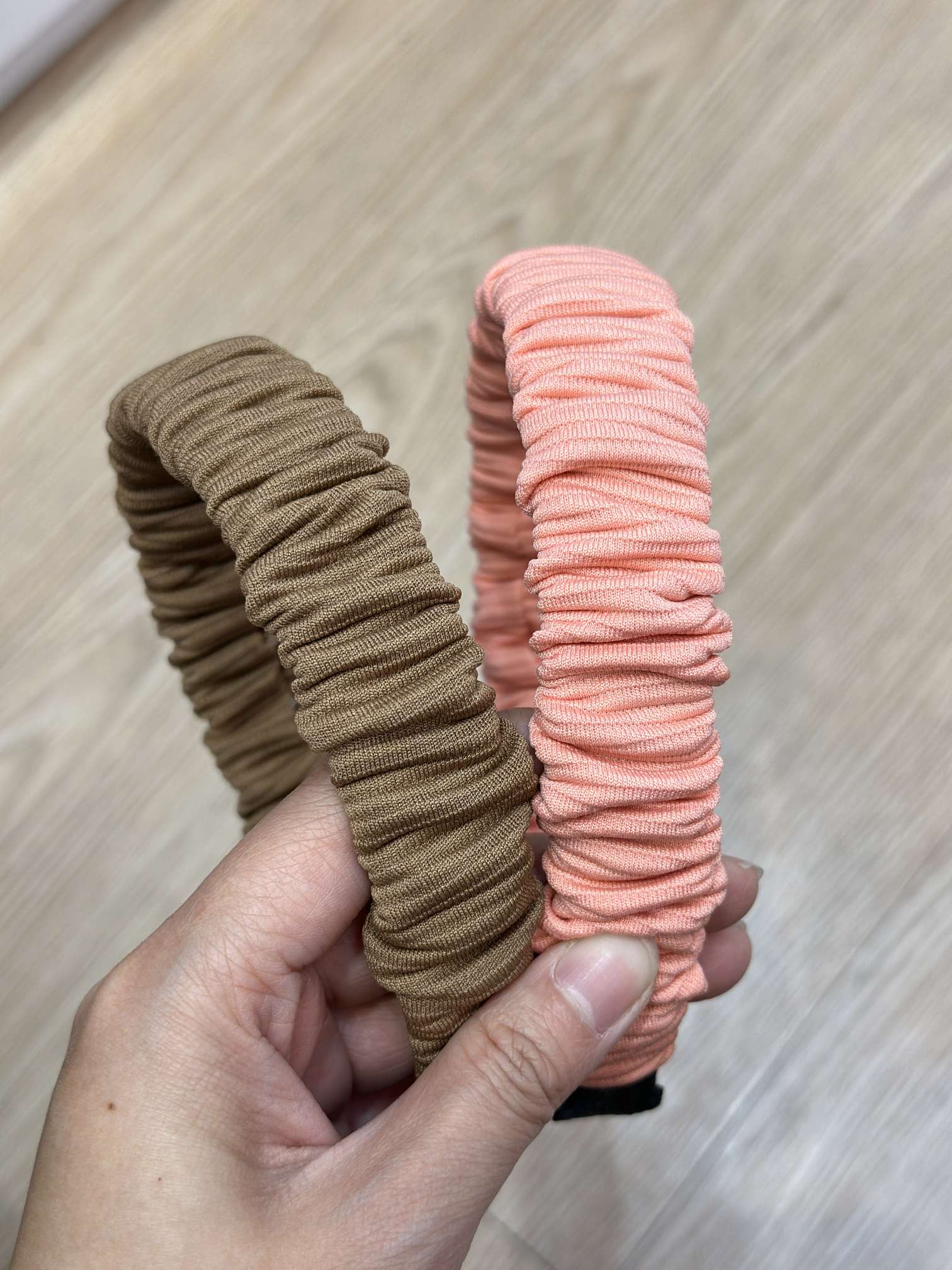 The thick-striped large headband with a Middle and South American style, the wrinkled headband, the wide toothless accessory, the hair accessory and headband are classic and long-lasting without fading detail image 3