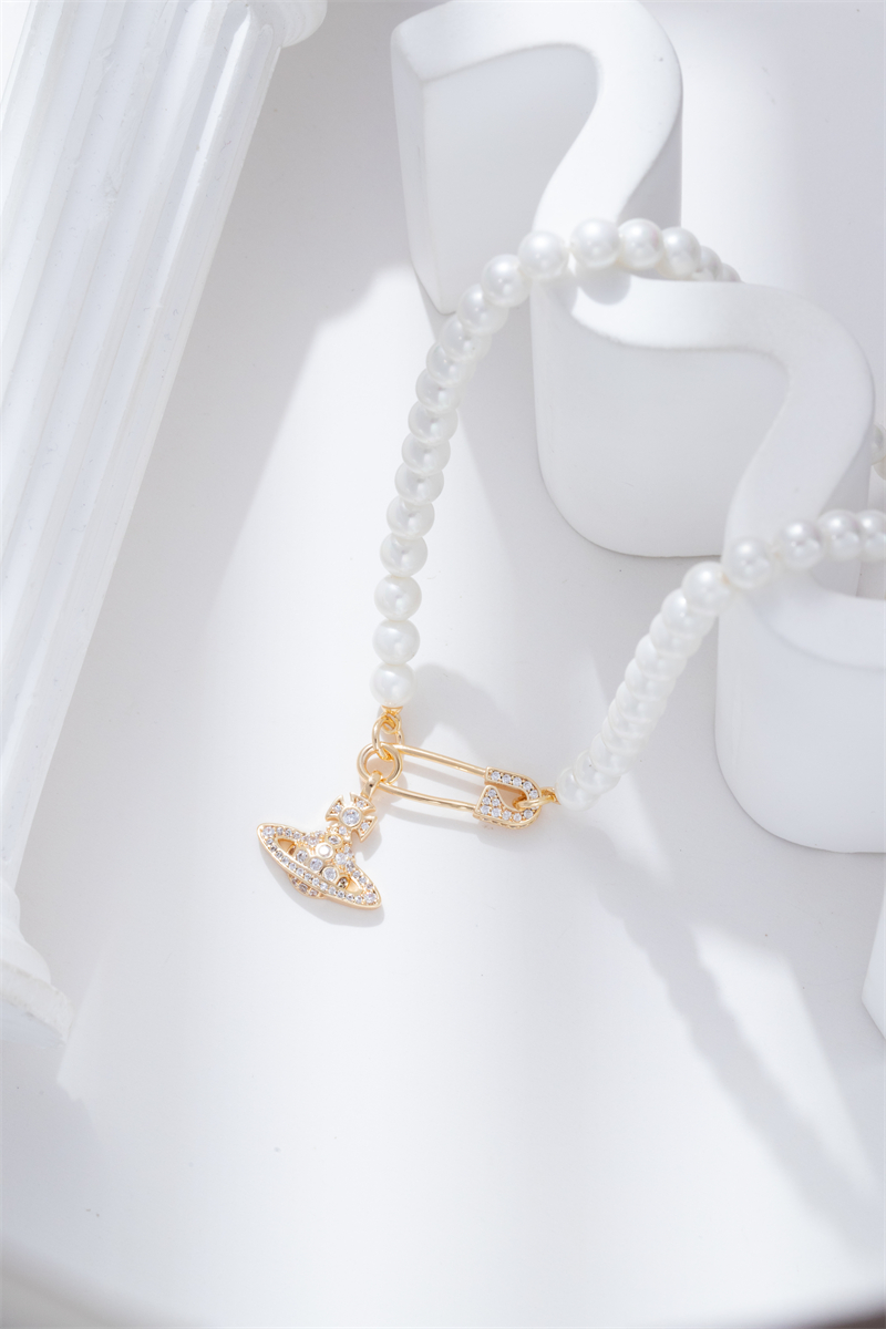 The Western Empress Fashion pin Saturn pendant pearl light luxury and versatile high-end necklace pic 9