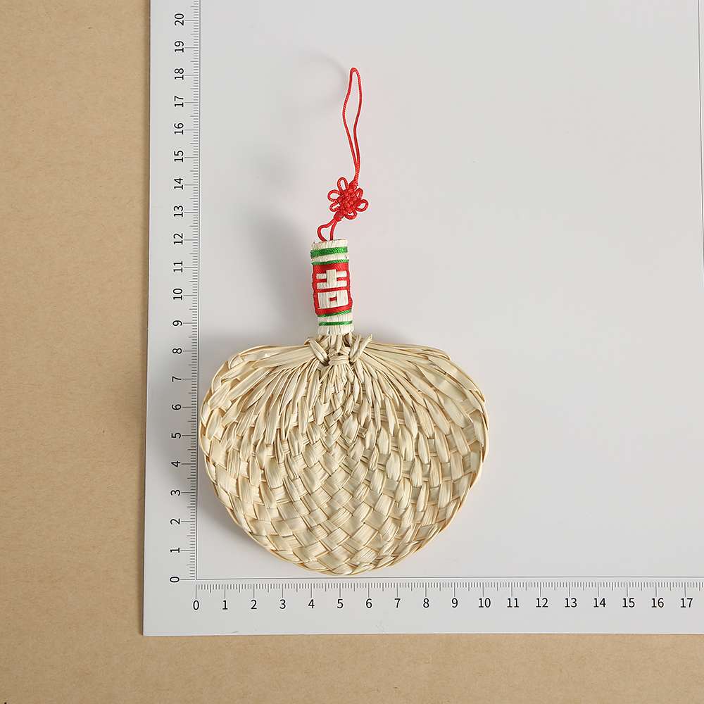 Exquisite folk handicraft collectibles, unique designs, handcrafted gifts, precious traditional cultural artworks, giveaways, mini DIY handcrafted palm-leaf fans details Picture