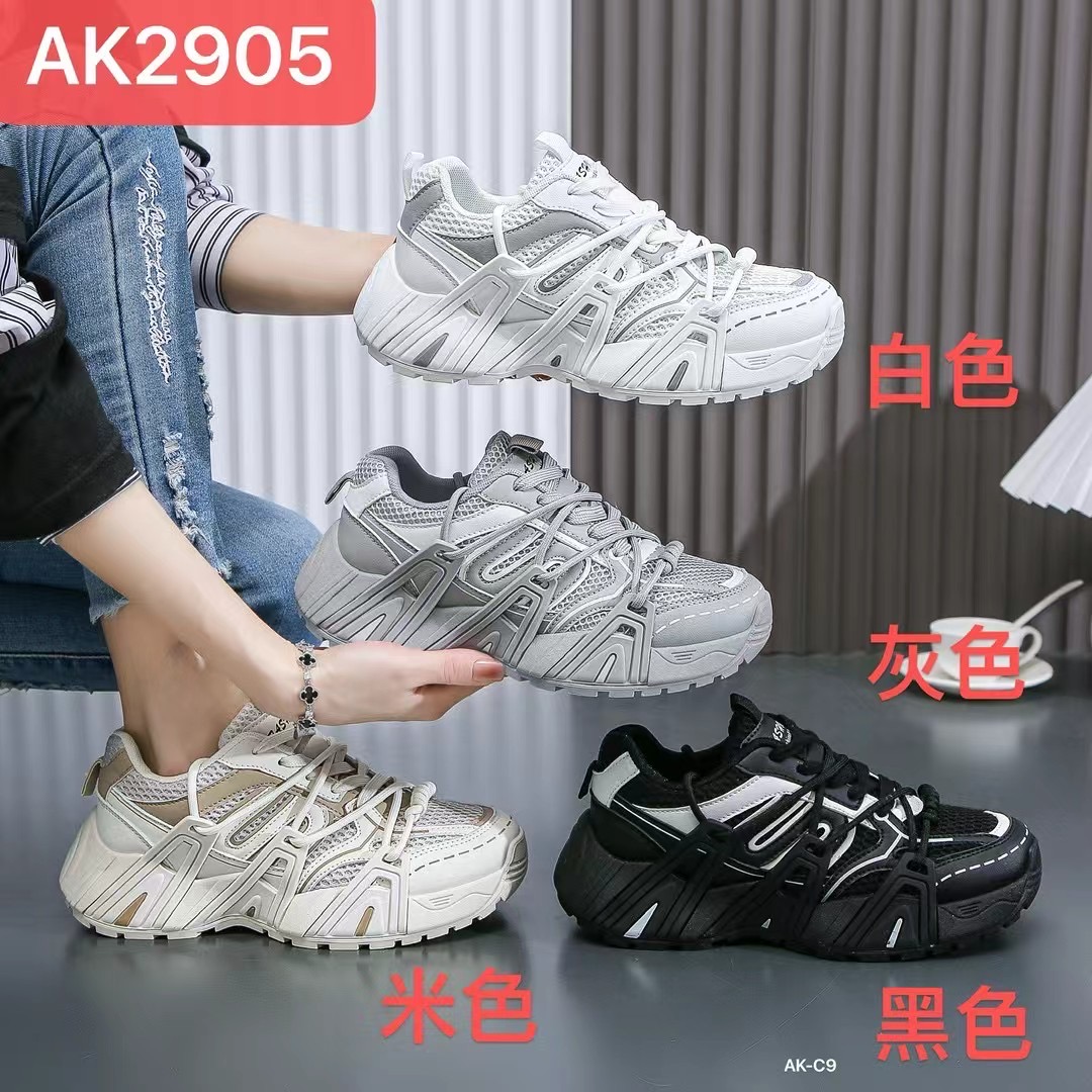 女式运动单鞋实物图