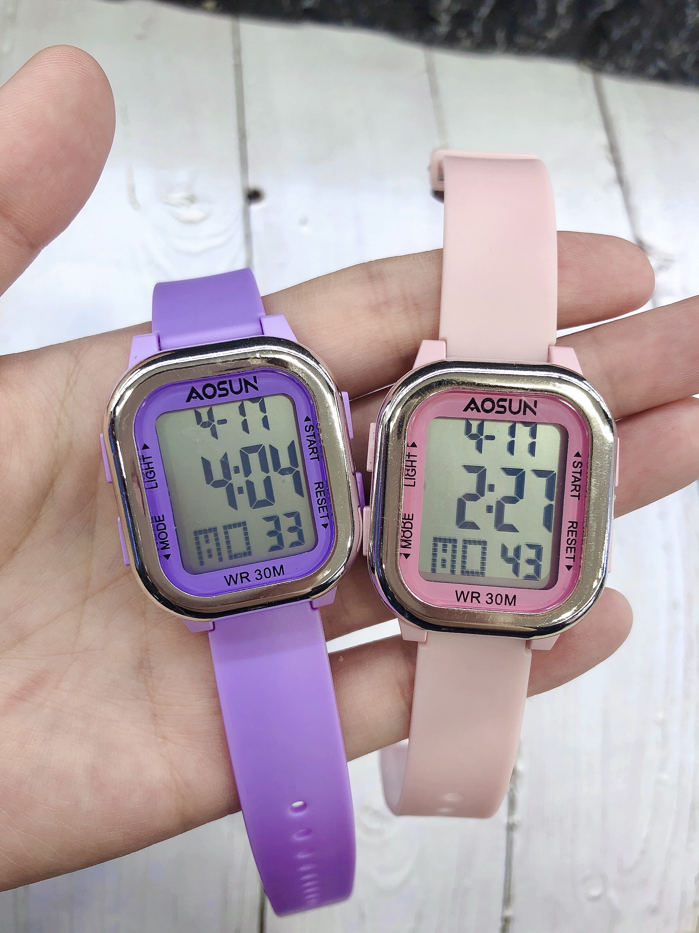 AOSUN electronic Watch Men's student Watch Sports multi-functional anti-drop luminous alarm clock Children, junior high school students, senior high school Trend 1812 Application Scenario
