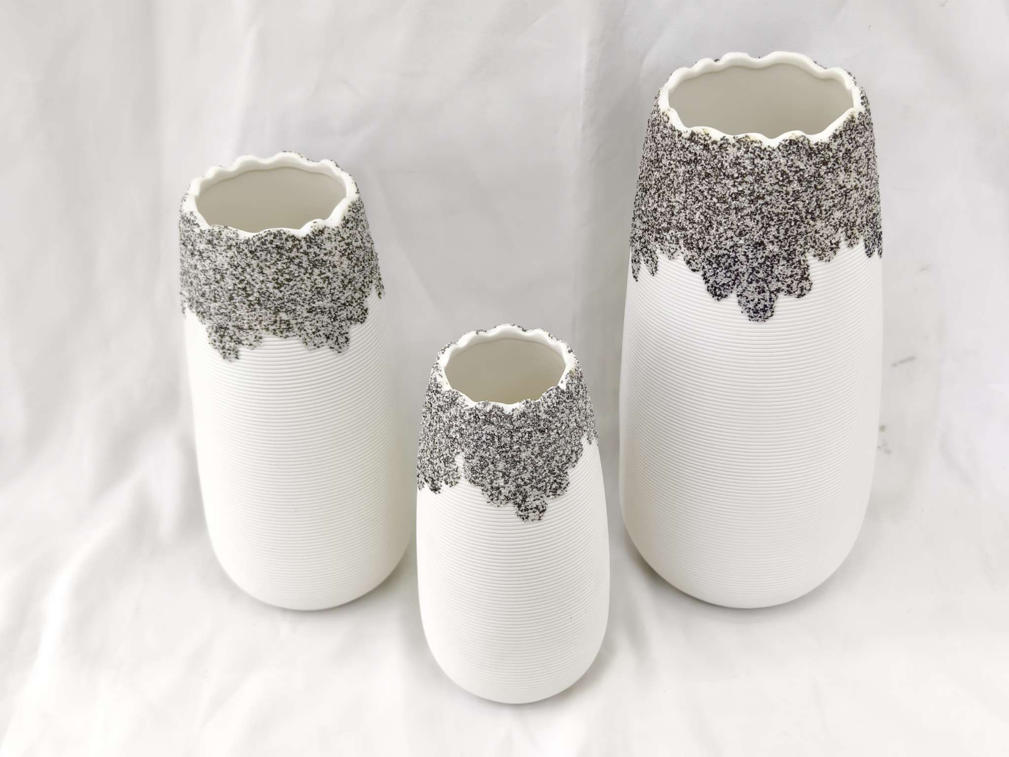 Pet and gardening special red clay small flowerpots are suitable for indoor and outdoor woven flowerpots, plastic simulation flowerpots, durable and environmentally friendly vases, lightweight and portable plant potted plants Specification image
