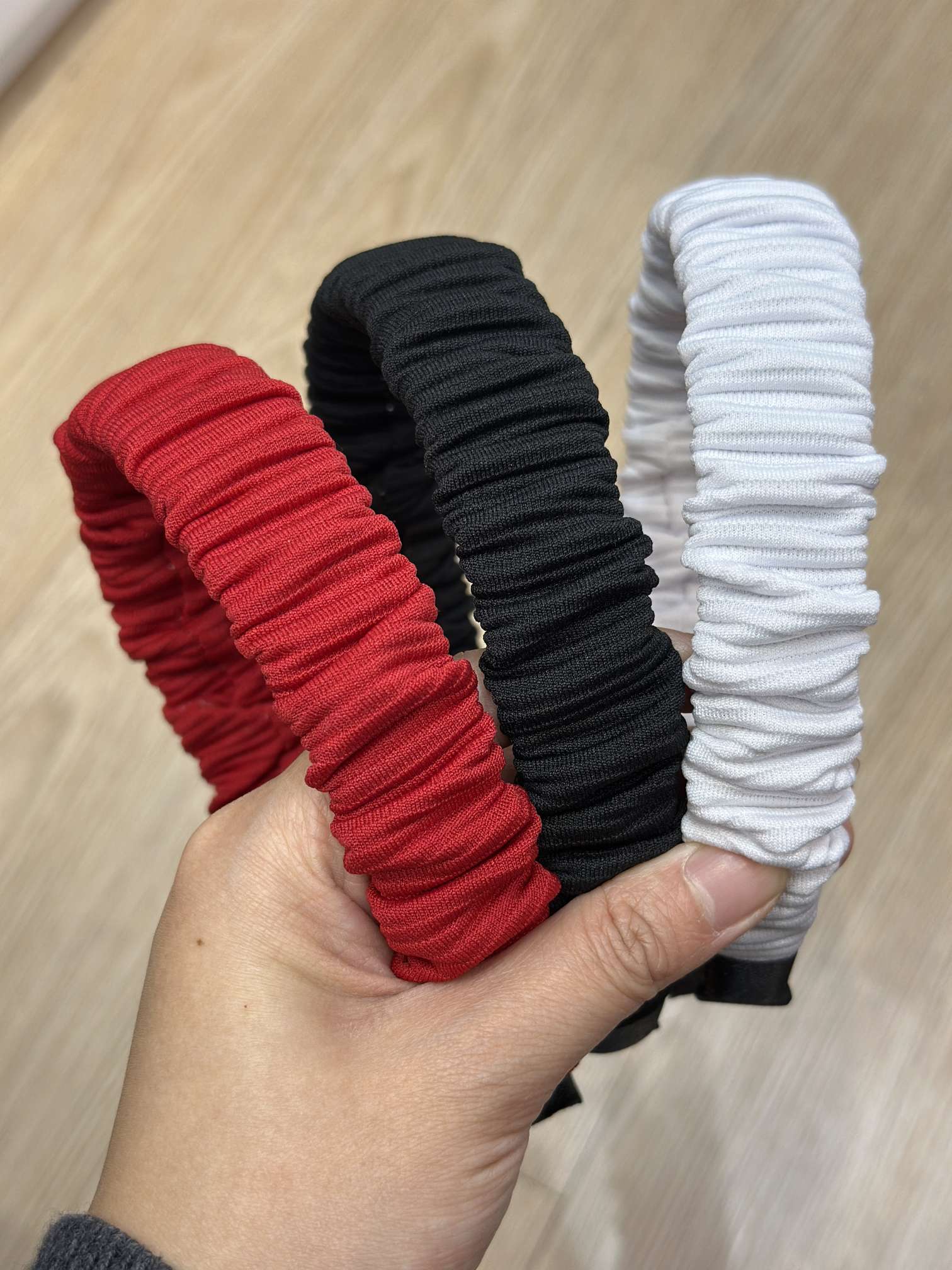 The thick-striped large headband with a Middle and South American style, the wrinkled headband, the wide toothless accessory, the hair accessory and headband are classic and long-lasting without fading detail image 4