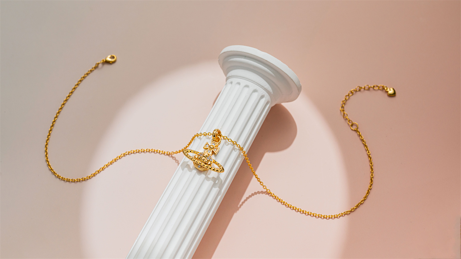 The classic Saturn pendant necklace of Empress Dowager Xi Specification image