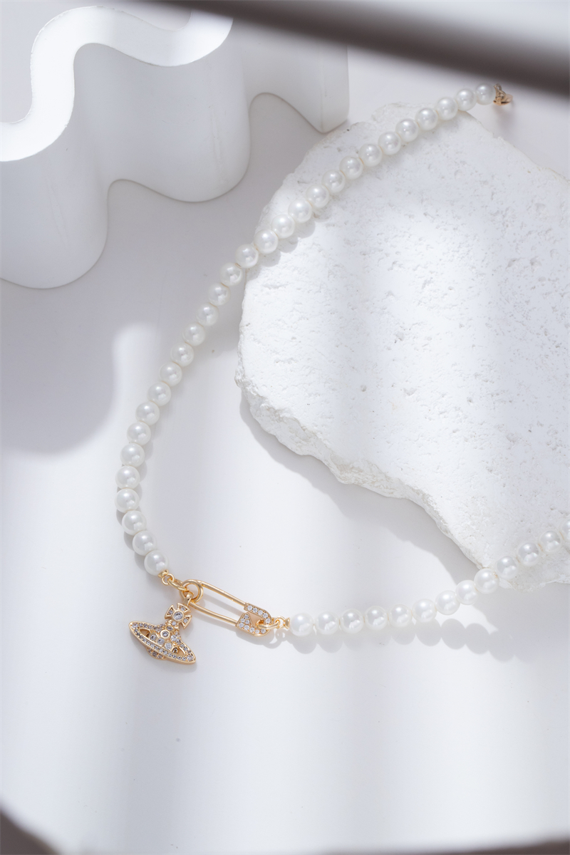 The Western Empress Fashion pin Saturn pendant pearl light luxury and versatile high-end necklace pic 5