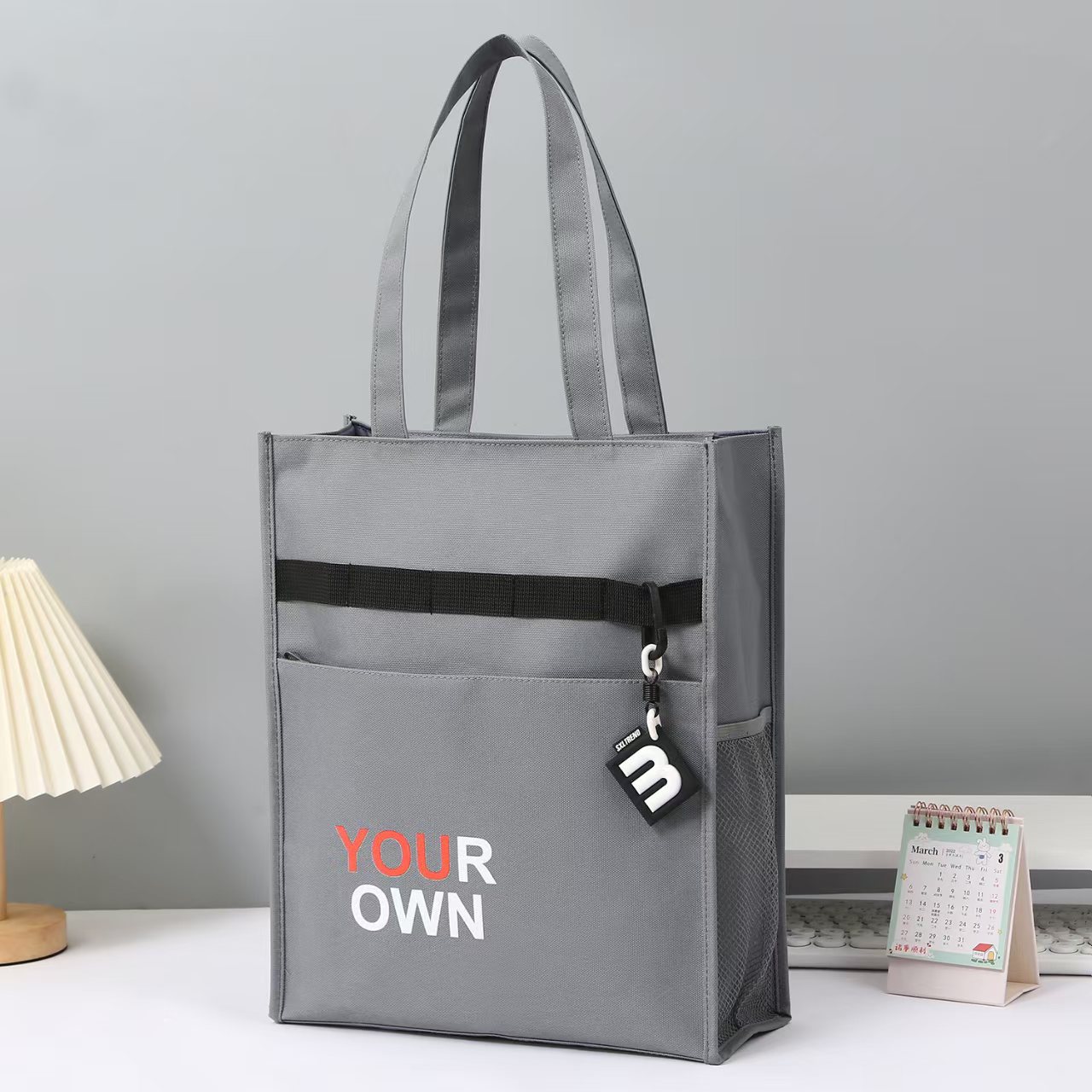 The new 702 minimalist handbag is a student tutorial bag Specification image