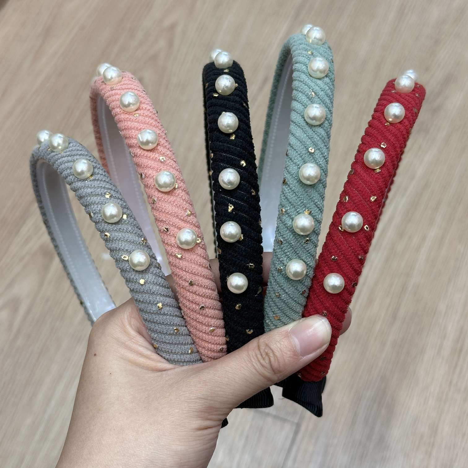 Fashionable pearl hair band for women, gold dot twill texture, high-end headwear, hair accessories, hair care accessories, new style hair band