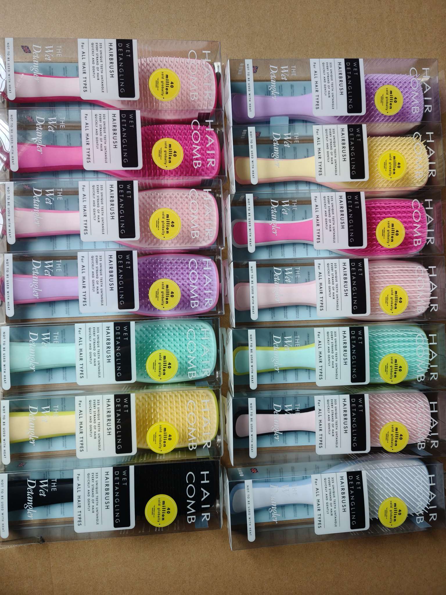 梳子彩色高弹耐用儿童一次皮筋女扎头发儿童发圈不伤发扎头发皮筋，款式很多，颜色很多头绳头饰