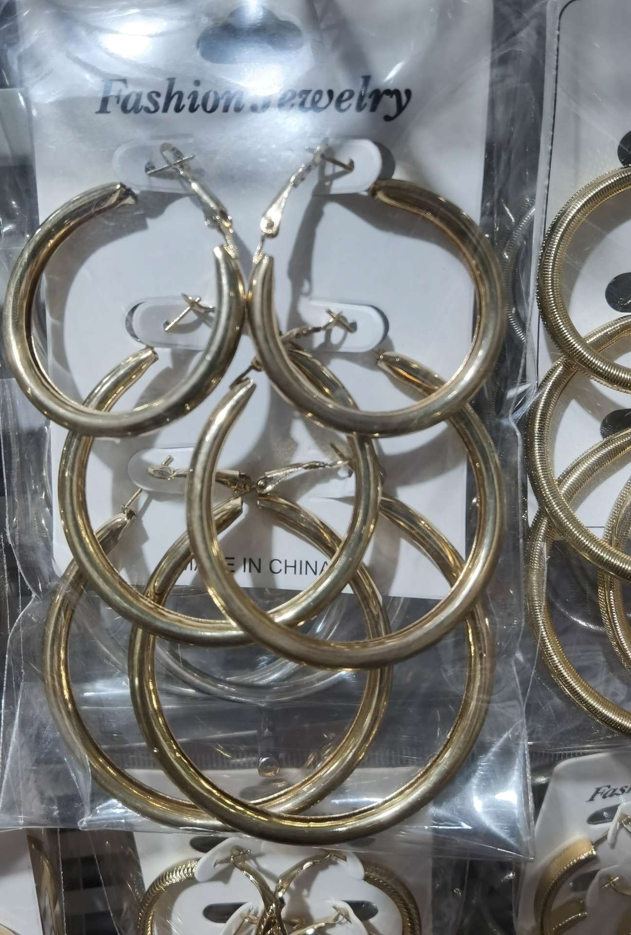 玫瑰金磨砂耳钉 高级感饰品 耳环耳饰 简约时尚女士首饰 耳部装饰品 独特设计耳饰