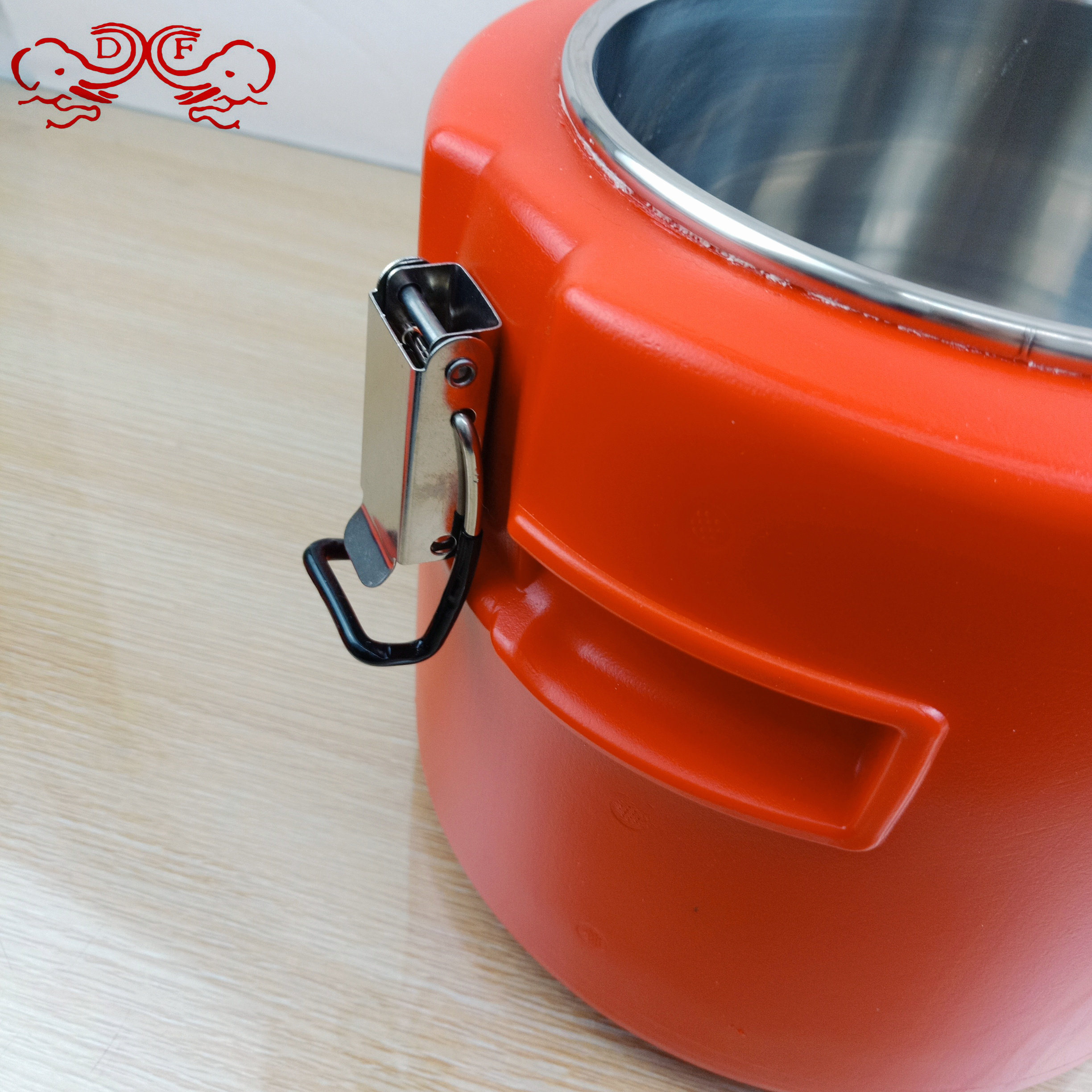 DF99392 stainless steel bucket, insulated and cold preservation bucket, large-capacity multi-purpose anti-drop sealed bucket, plastic milk tea bucket, rice bucket, DF TRADINGHOUSE Application Scenario