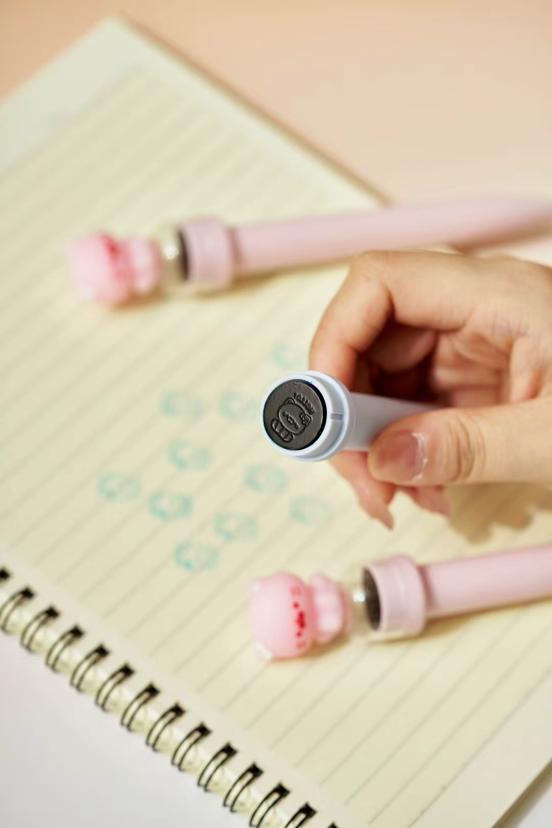 Fandouka stationery, creative and cute cartoon head, Maca Totoro cat seal gel pen, smooth and easy to write. Factory wholesale of creative stationery gel pens details Picture