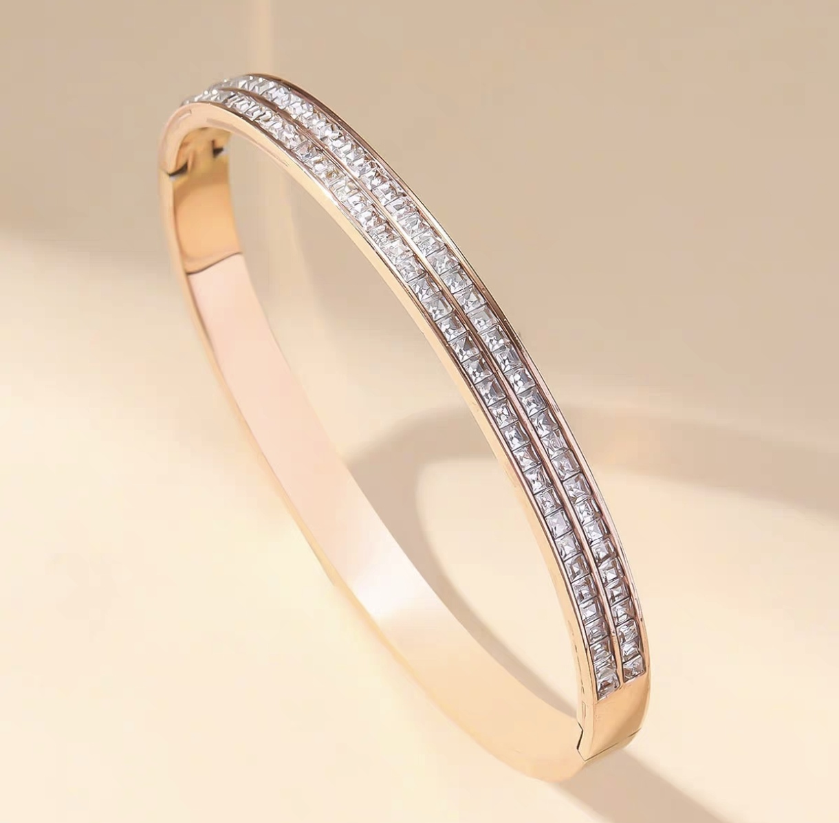 This is a new fashion bracelet for women, featuring a starry sky with double rows of diamonds. It is a simple and elegant stainless steel jewelry with a retro European and American style Specification image
