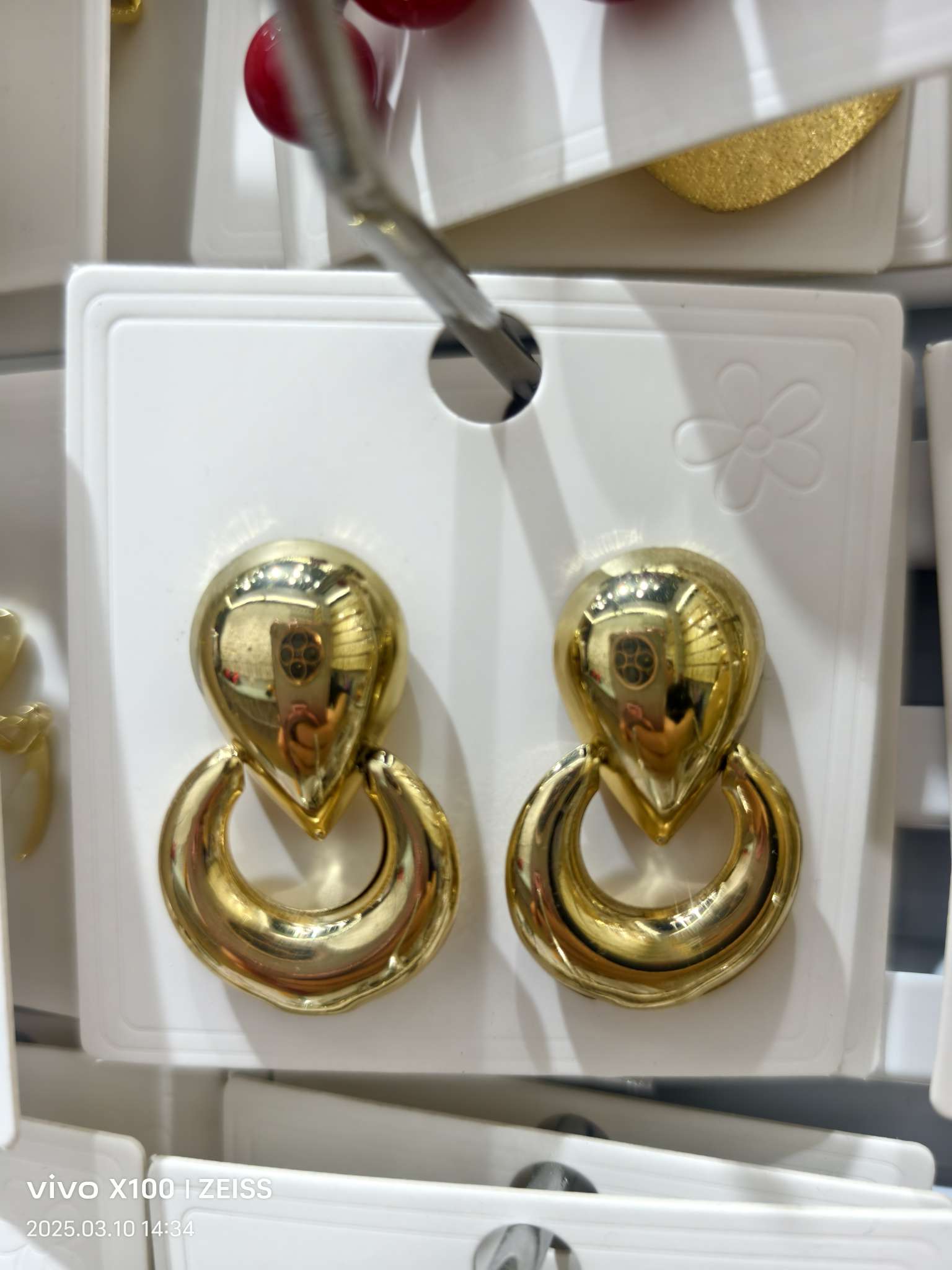 独特设计耳饰 高级感饰品 简约时尚耳环 个性潮流耳饰品白底实物图