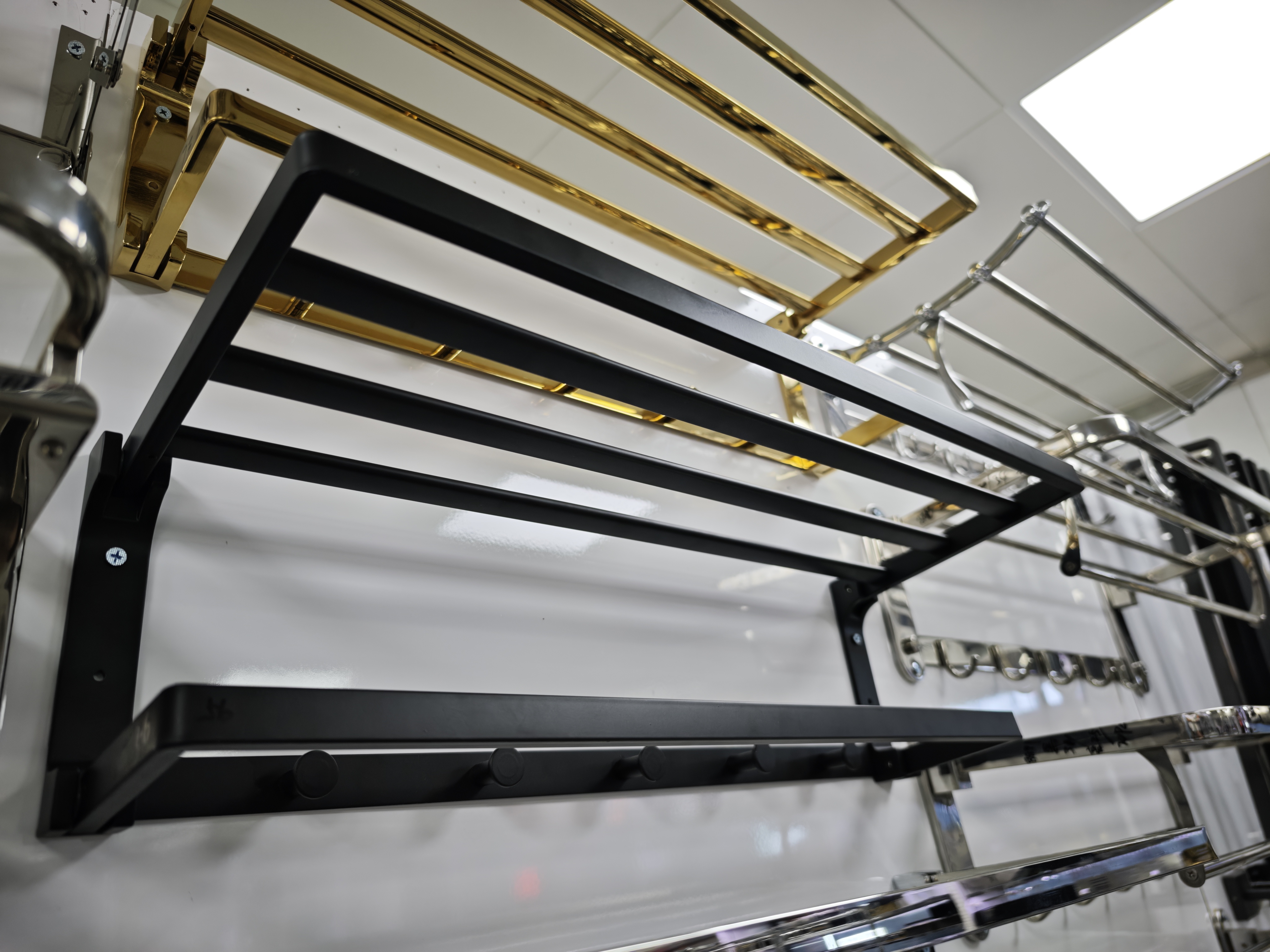 Stainless steel bath towel rack, black towel rack, black bath towel rack Item Picture