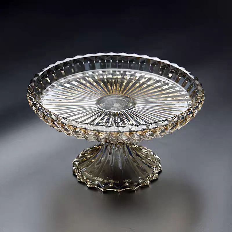 European-style creative metal fruit plate, living room home decoration fruit plate, glass coffee table, dried fruit plate wholesale factory direct sales, cross-border snack plate, high-quality home products, Yangxuan 1207 Application Scenario