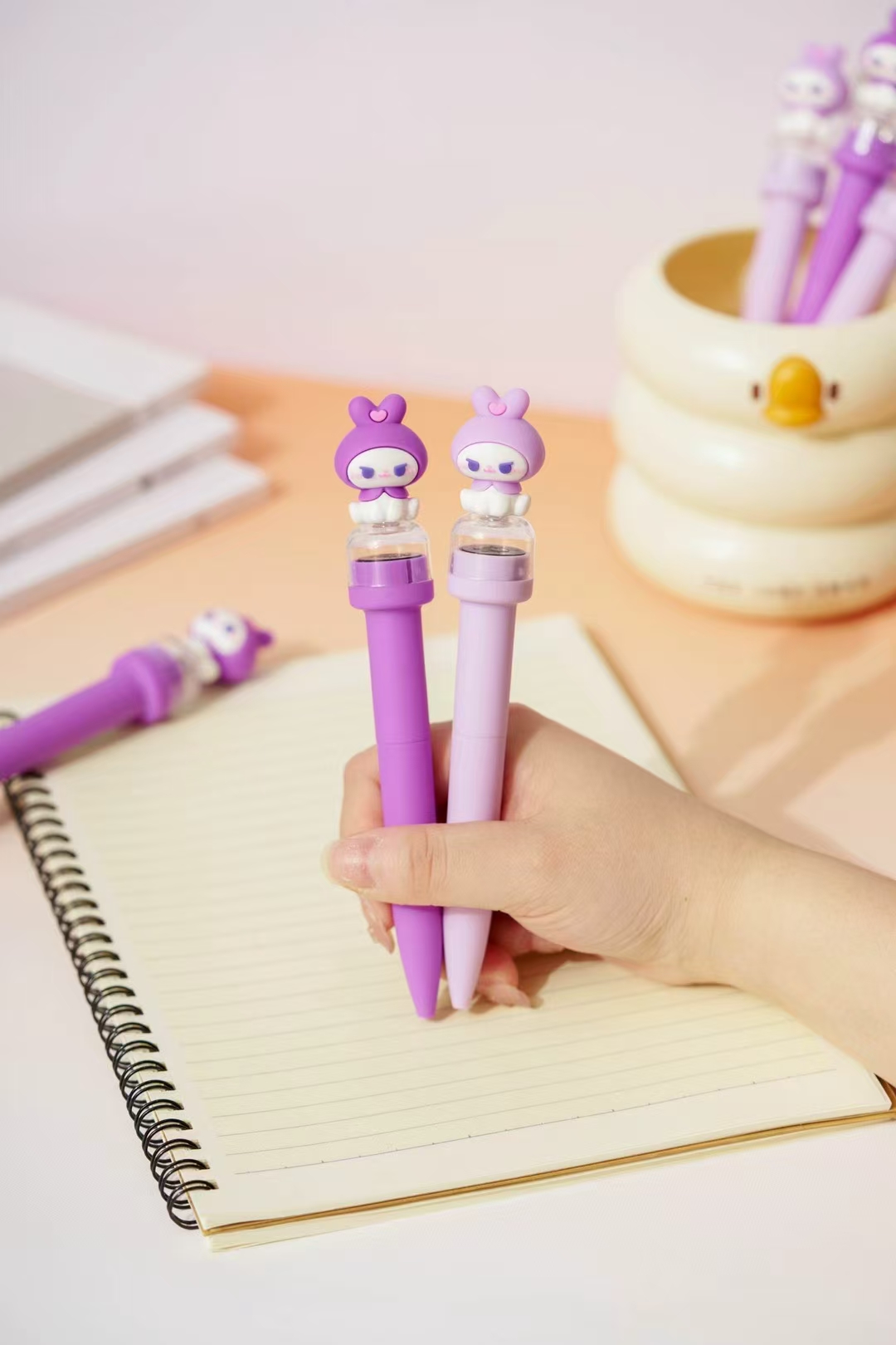Fandouka stationery features creative and cute cartoon heads, Carlotti seals, stress-relieving gel pens that are smooth and easy to write. We offer wholesale of creative stationery and gel pen stationery Application Scenario