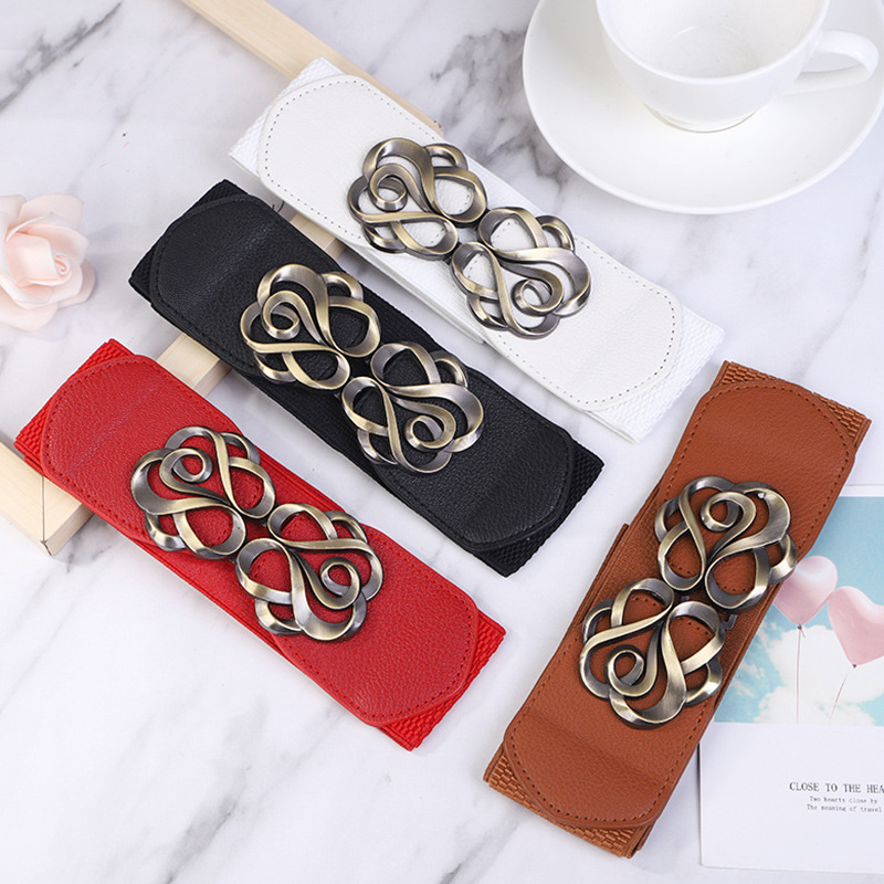The elastic wide waist seal decorative belt for women is form-fitting and versatile. It pairs well with skirts, coats, and black corset outerwear full figure