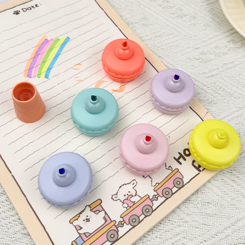 Highlighters Creative Macron cookie Highlighters Children's multi-section color painting highlighters Graffiti markers Application Scenario