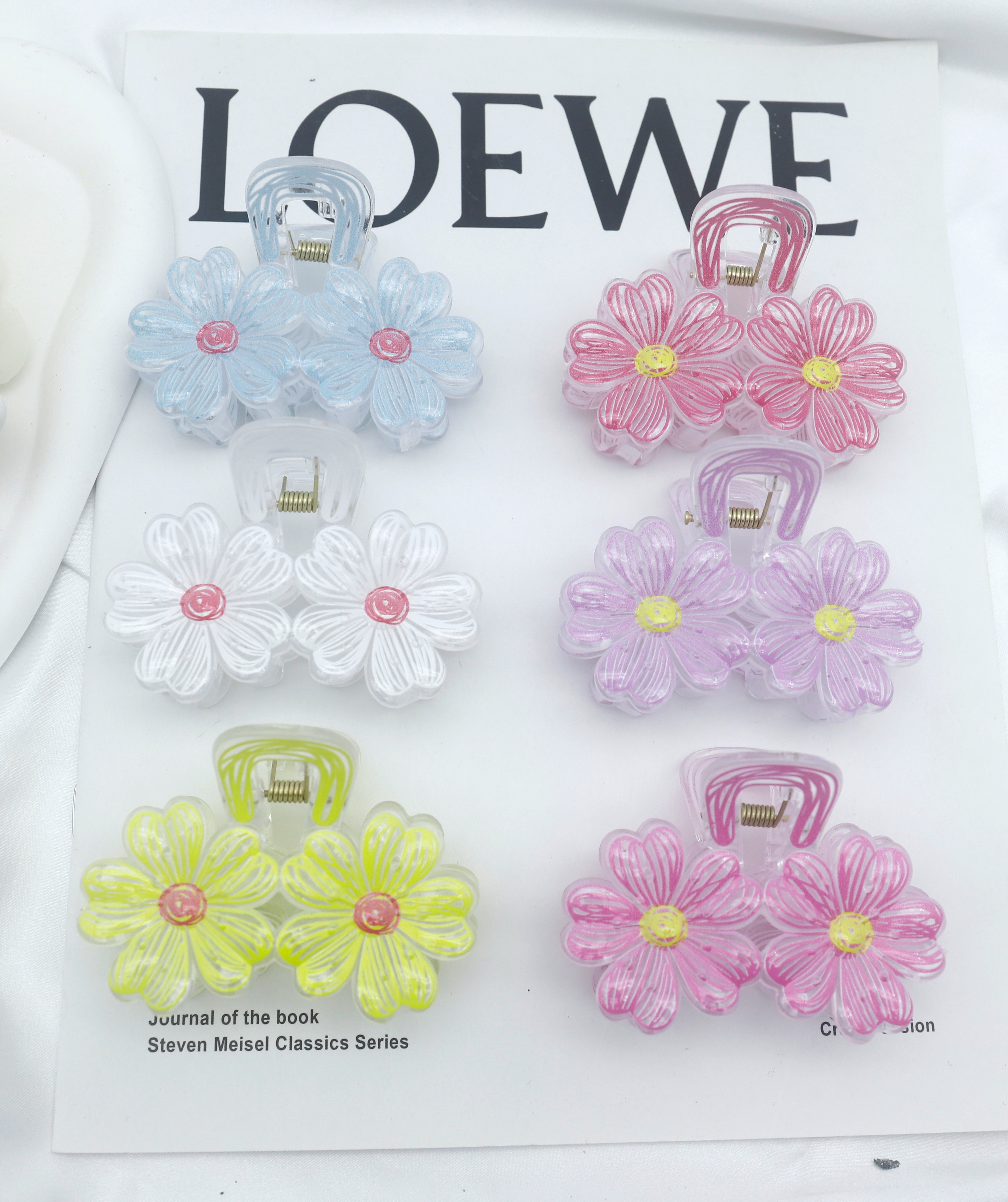 Hair accessories and headwear for ladies, elegant hair clips and grab clips, fashionable Korean style, sweet hair accessories, simple hair accessories and headwear for girls, daily accessories details Picture