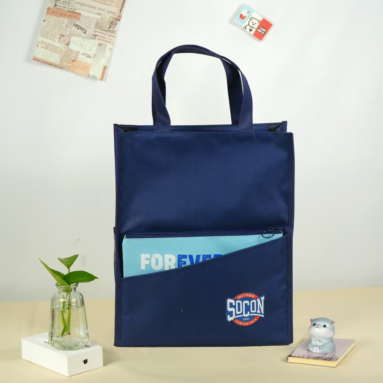 683 can be used independently as a file bag, a handbag, a tutorial bag for junior high school and senior high school students, and a hand-held tutorial bag
