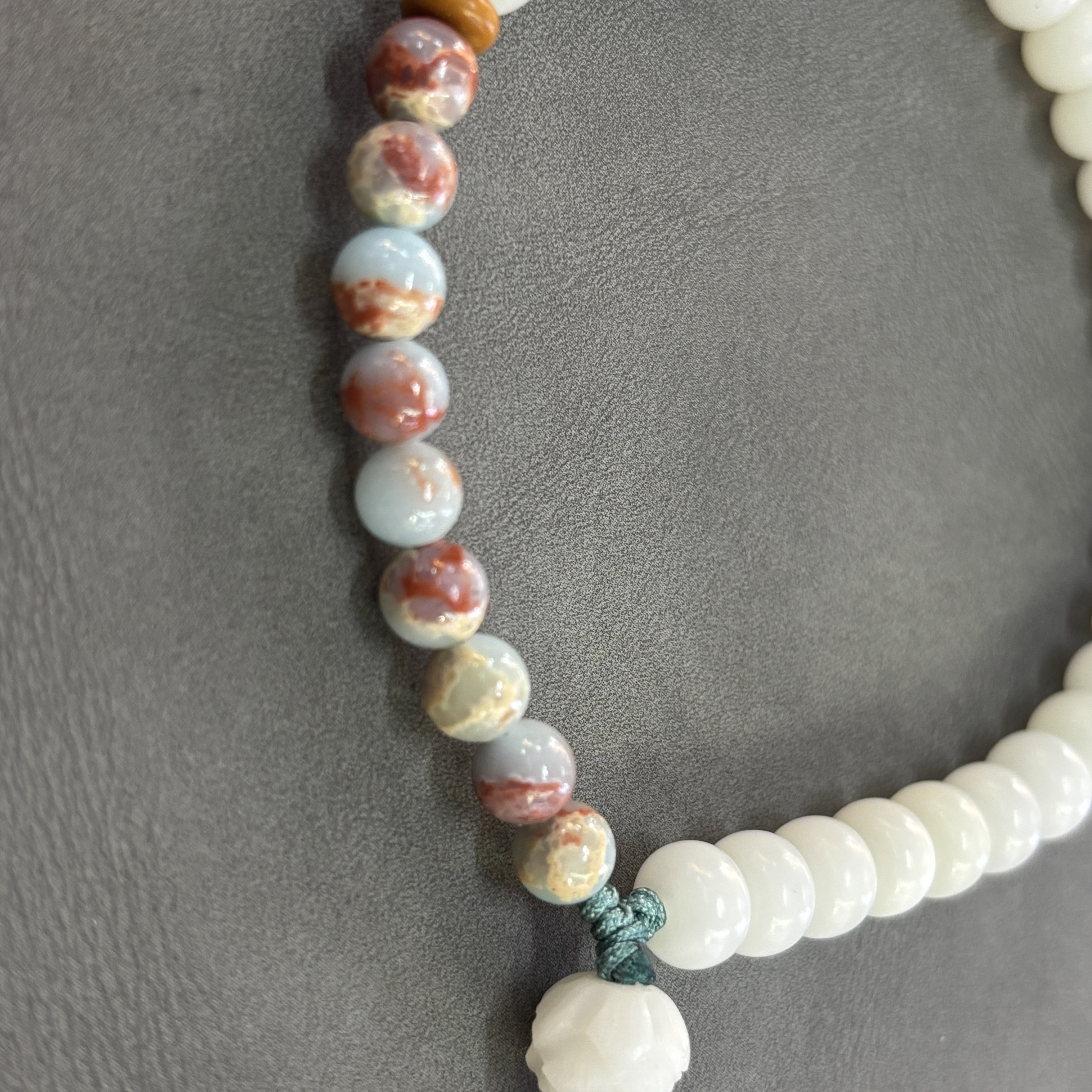 Chinese-style mobile phone chain for women, 2025 new Bodhi pendant, anti-loss lanyard, Shoushan stone pendant, wrist strap, short style Item Picture