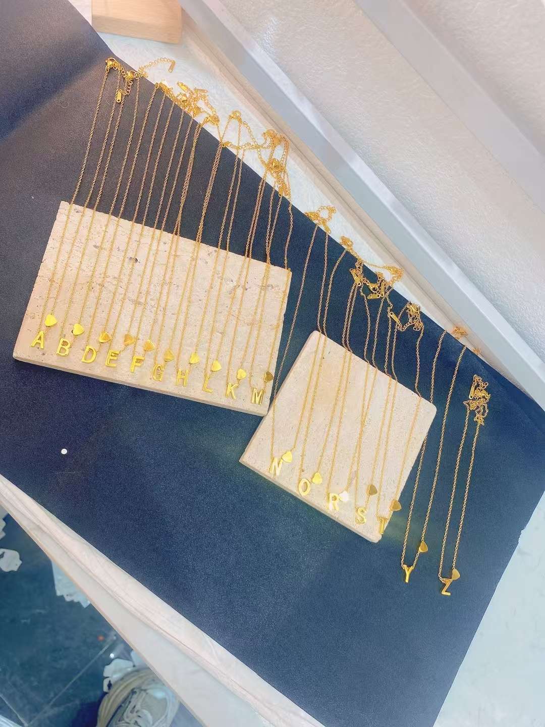 女士饰品项饰 珍珠项链女款时尚潮流首饰