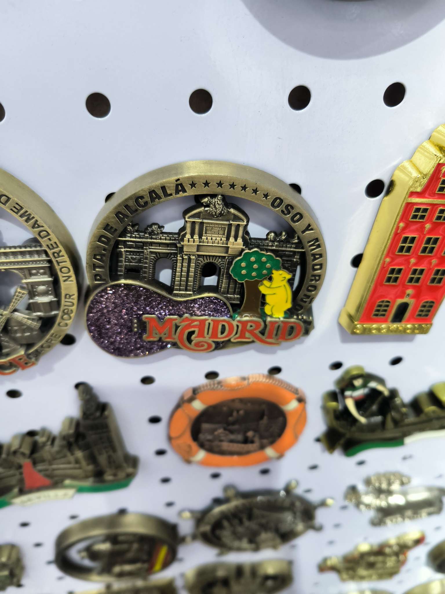 金属工艺品实物图