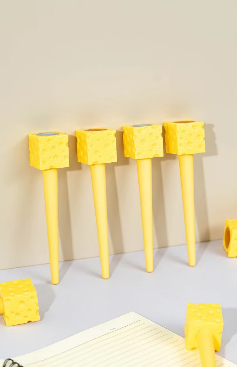 Fandouka Stationery offers creative and cute cheese stress-relieving gel pens that are smooth and easy to write. Wholesale of creative stationery gel pens details Picture
