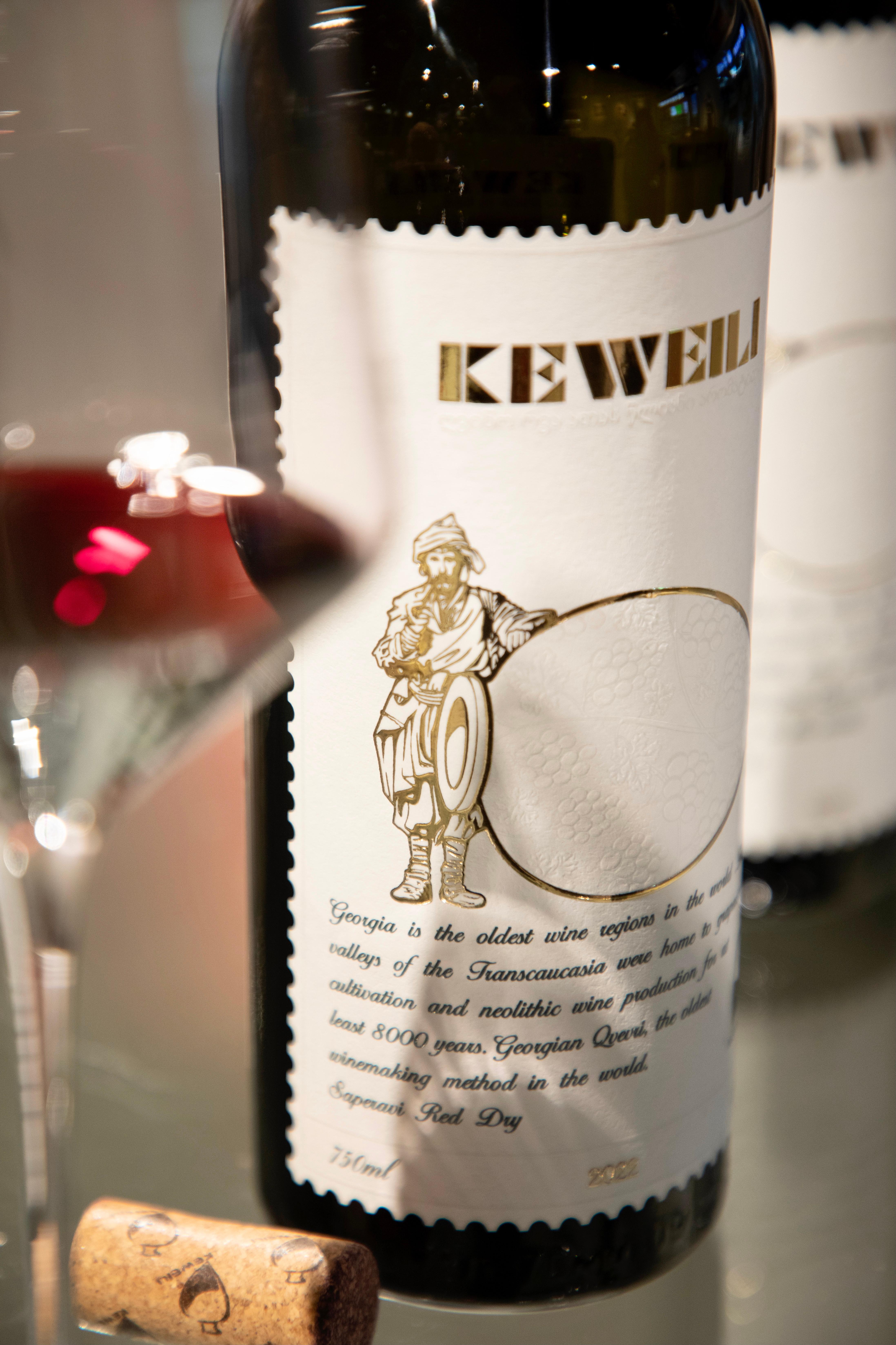 格鲁吉亚707克维利干红葡萄酒。