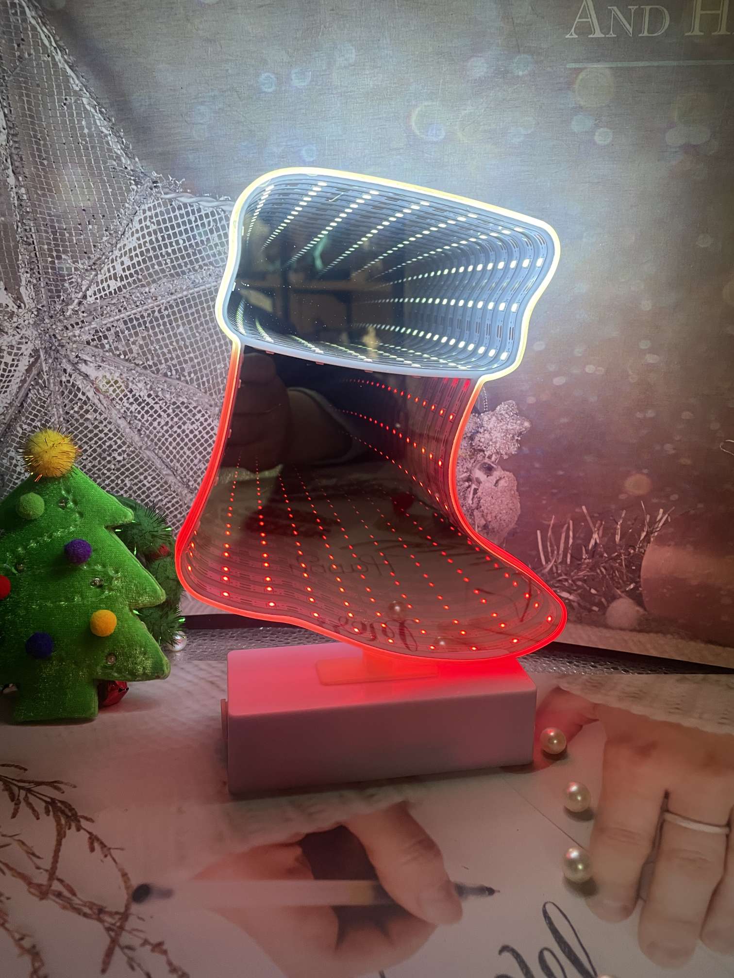 圣诞摆件双面隧道灯有糖果 拐杖 圣诞袜 圣诞帽 圣诞树 圣诞老人，背包老人， 雪花，音乐老人，挥手圣诞老人，雪花圣诞树鹿产品图