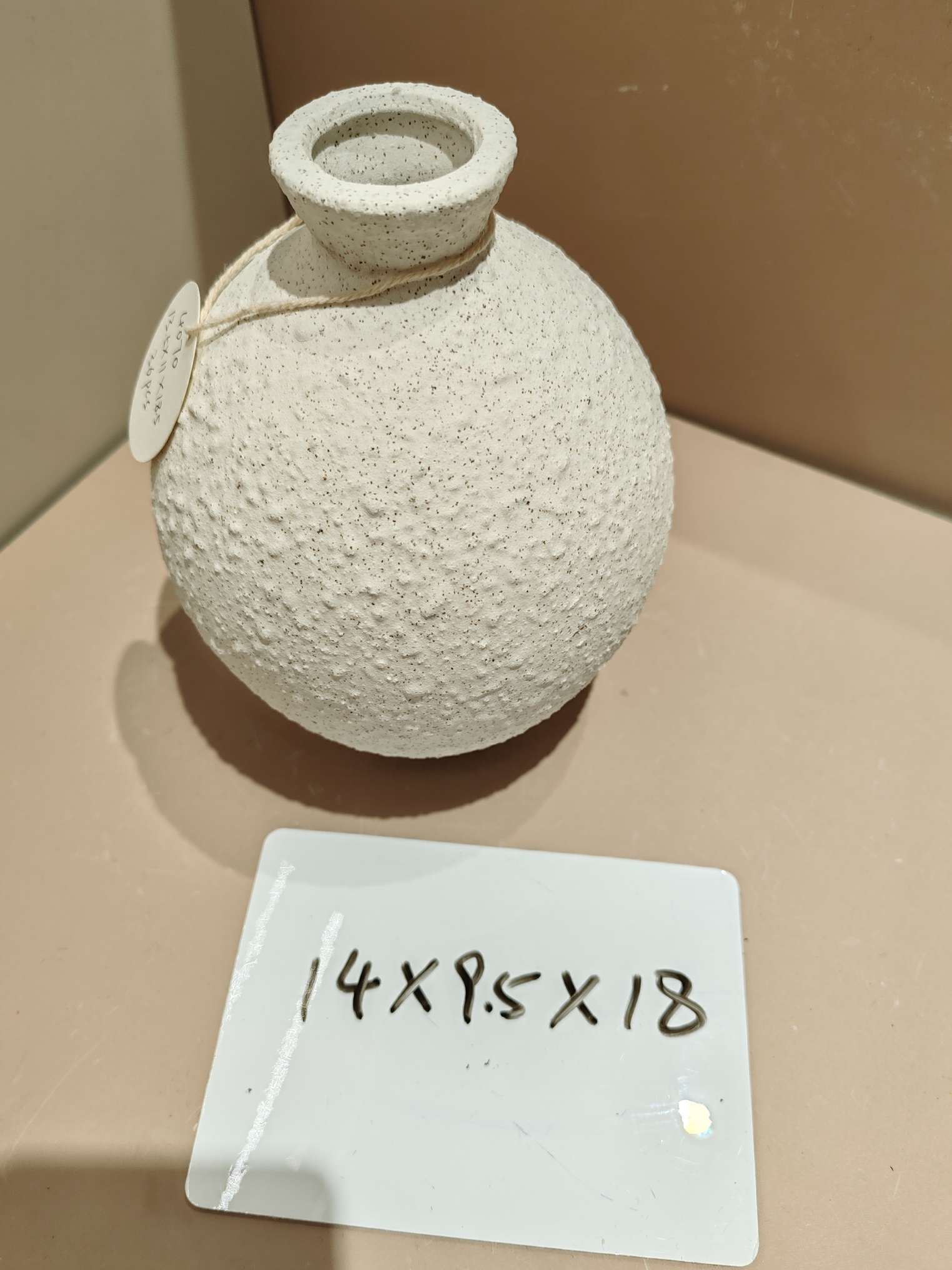 外贸跨境轻奢现代北欧高级感装饰干花花瓶陶瓷工艺日用陶瓷产品图