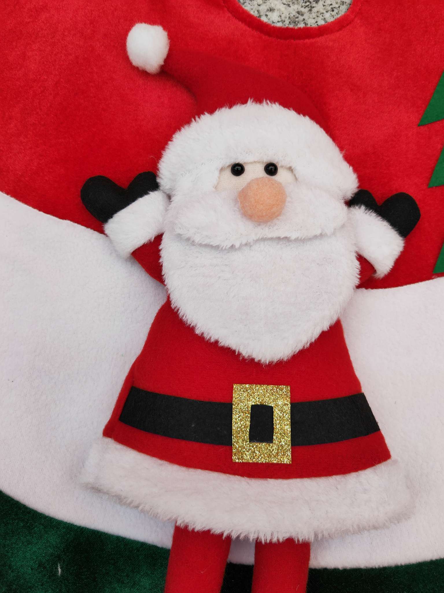 Christmas supplies, Santa Claus tree skirt ornaments, Christmas decorations, festive atmosphere arrangement detail image 2