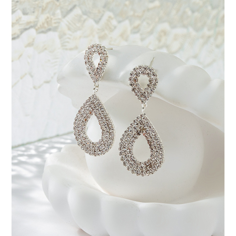 Gold matte stud earrings, high-end accessory, unique design earrings, fashionable and trendy earrings, simple, elegant and stylish accessory earrings