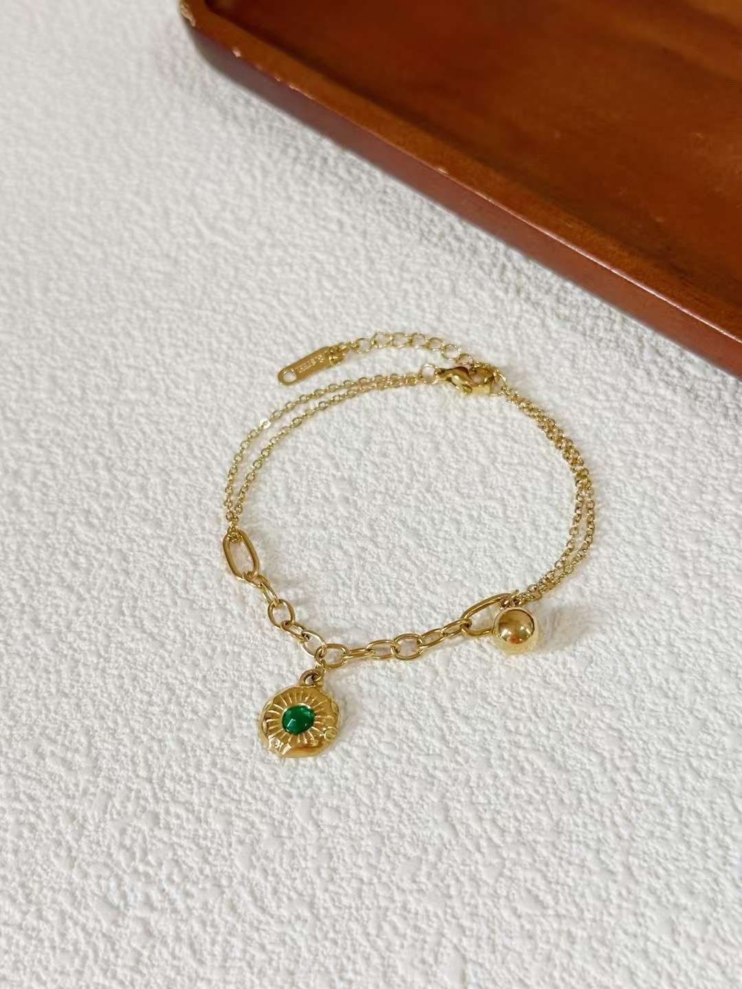 钛钢高保色手链 水晶手链女款饰品 高档水晶手串 时尚手饰 精美手链 闪耀水晶饰品饰品