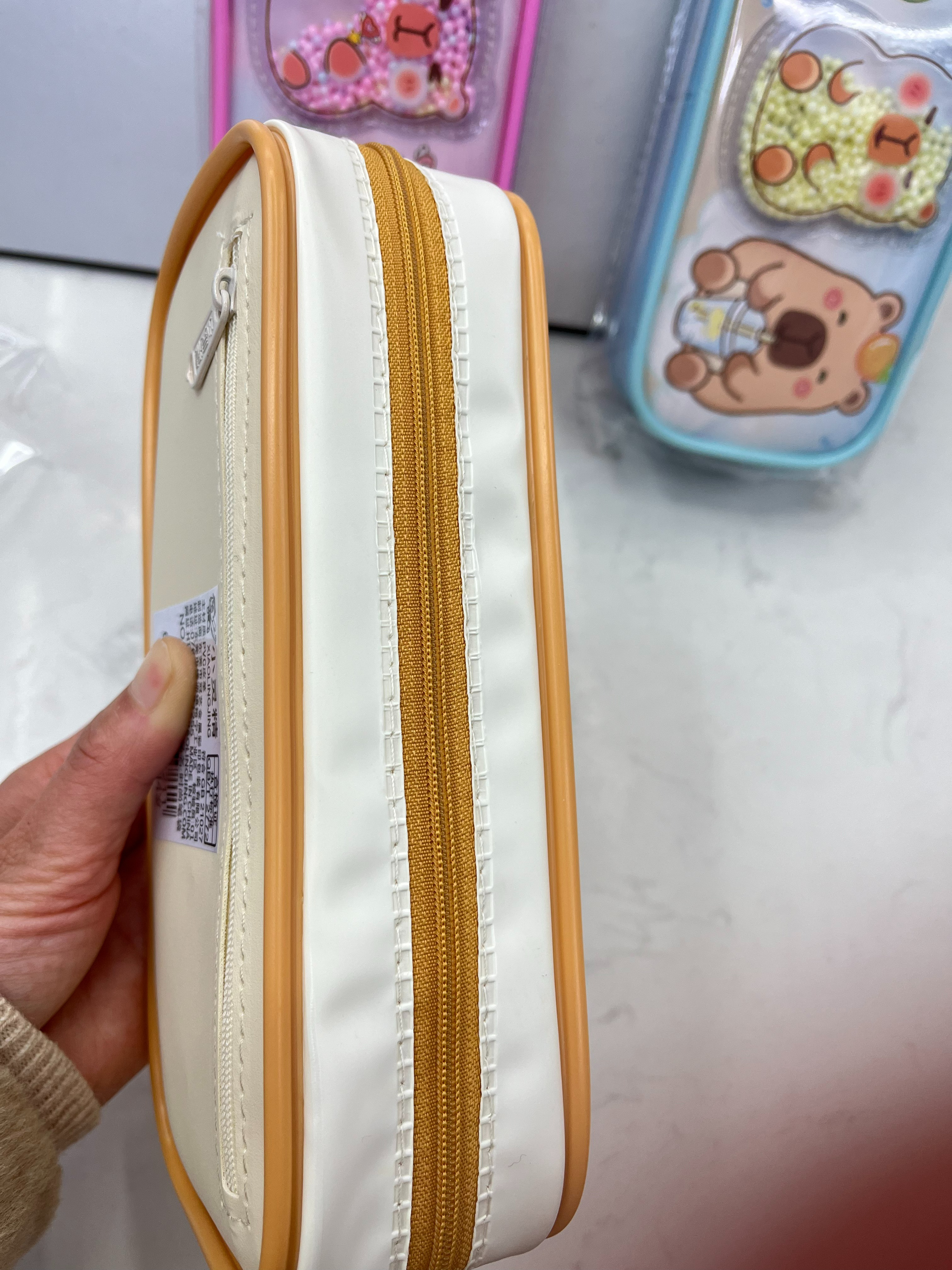 笔袋实物图