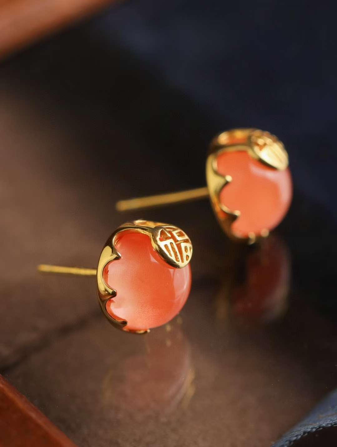 思兰银饰 925银金南红耳钉 高级感饰品 独特设计耳环 简约时尚耳饰 优雅女士福字耳环产品图