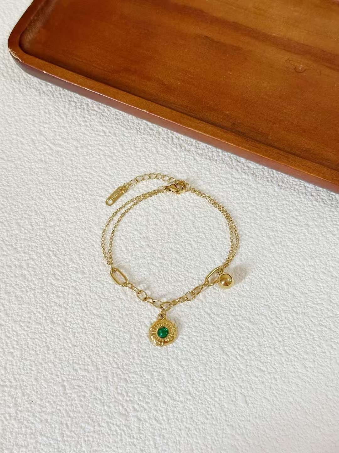 钛钢高保色手链 水晶手链女款饰品 高档水晶手串 时尚手饰 精美手链 闪耀水晶饰品饰品产品图