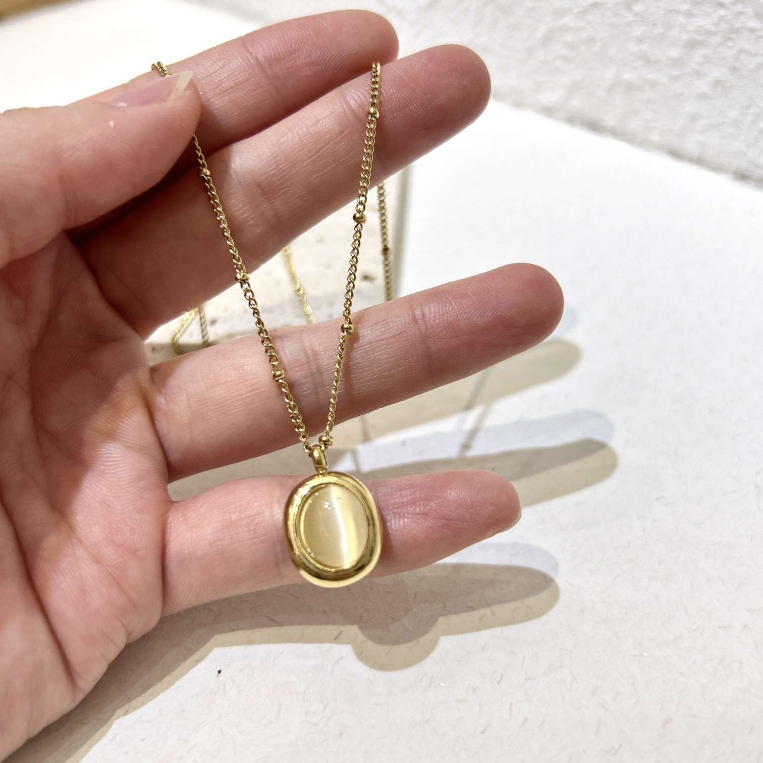 Titanium steel chain four-leaf clover gold inlay jade pendant, high-end accessory, fashionable necklace, essential for enhancing one's temperament, Mengfeini xl012 details Picture