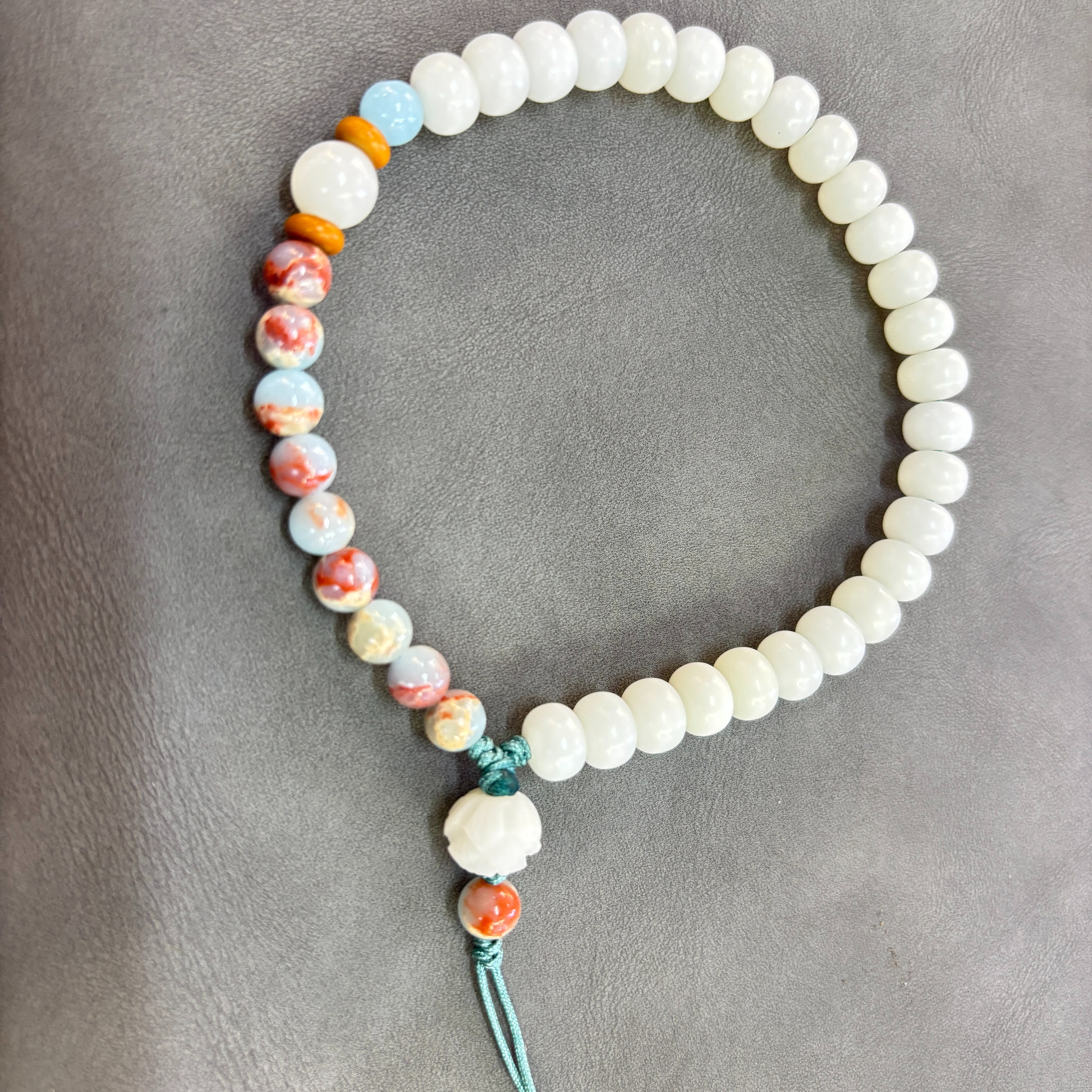 Chinese-style mobile phone chain for women, 2025 new Bodhi pendant, anti-loss lanyard, Shoushan stone pendant, wrist strap, short style