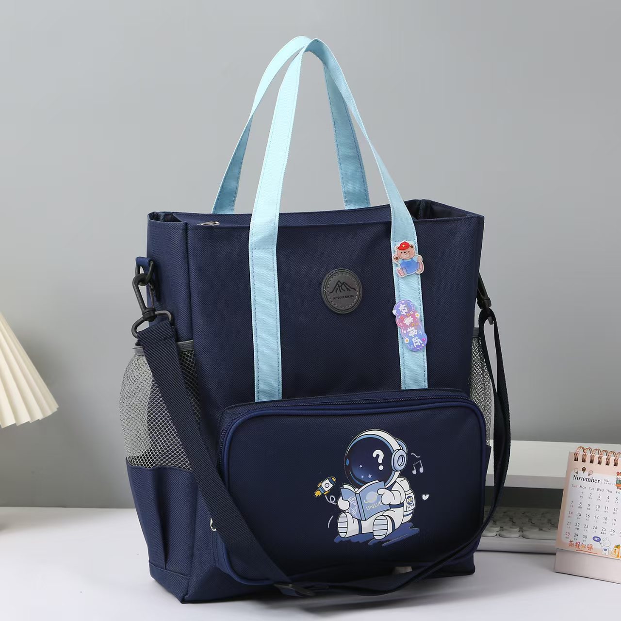 Student tote bag Crossbody bag Remedial bag Boys and girls remedial bag details Picture