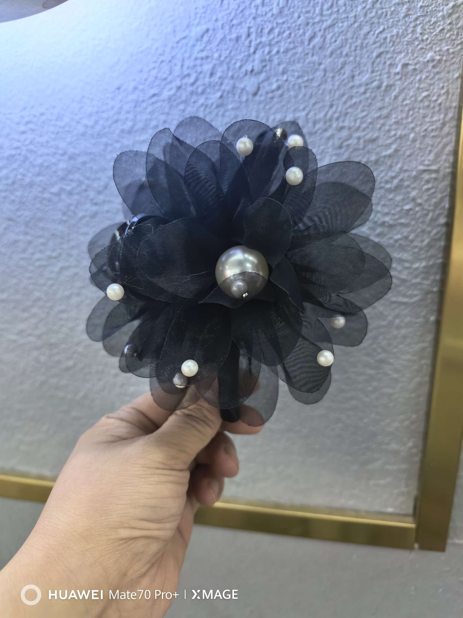 Fashionable and trendy women's accessories, unique design, exquisite handcrafted hair accessories, other hair accessories are essential for enhancing beauty and improving one's temperament. 13-centimeter bottom grip. The diameter of the gauze flower is 14.5 details Picture