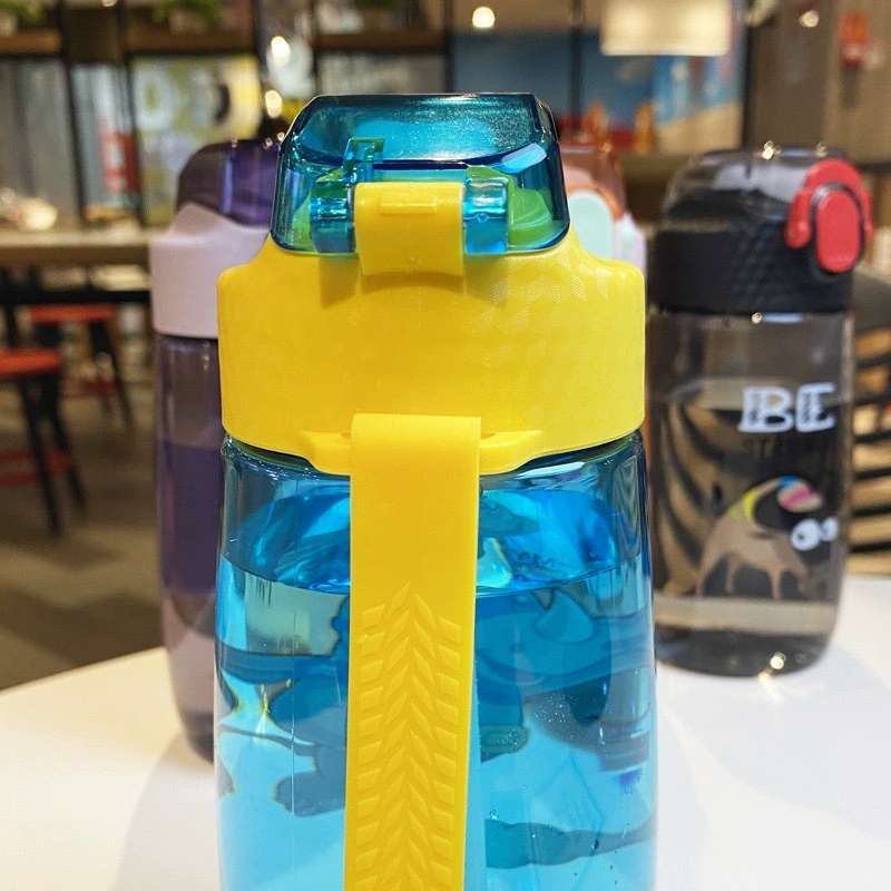 S150-TY-0877 Children's portable water bottle Kindergarten baby direct drinking pot high appearance level cartoon straw water bottle undefined
